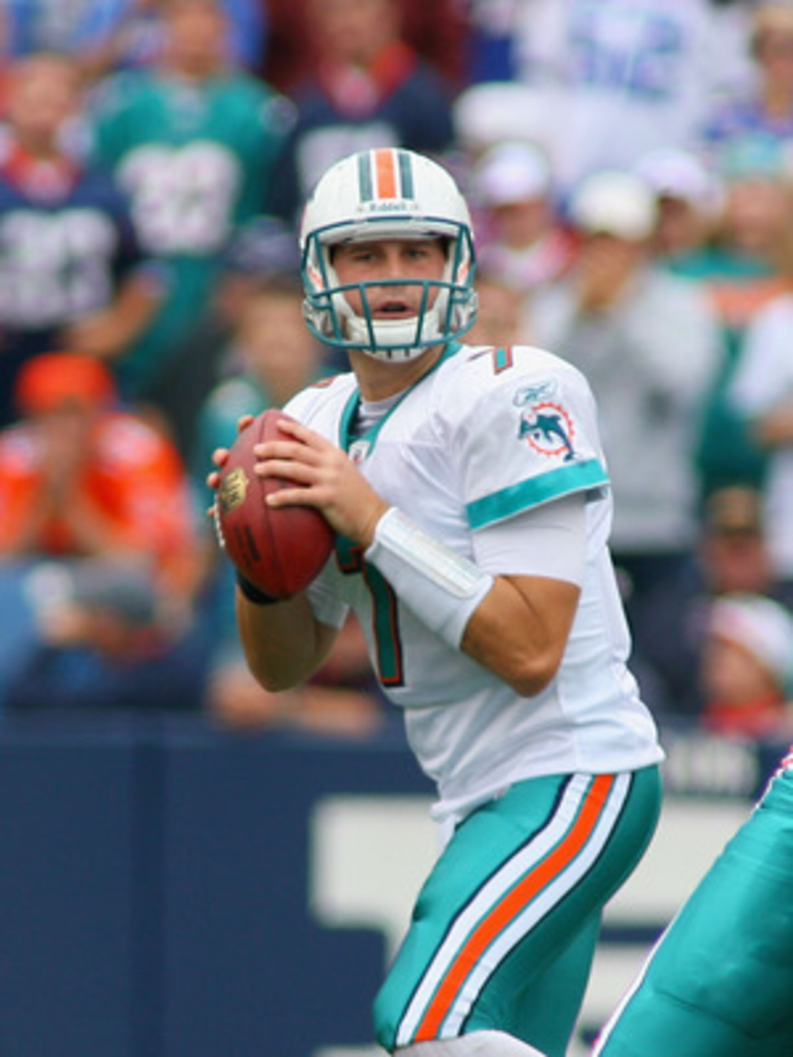 ORCHARD PARK, NY - SEPTEMBER 12:  Chad Henne #7 of the Miami Dolphins readies to pass against the Buffalo Bills  during the NFL season opener at Ralph Wilson Stadium on September 12, 2010 in Orchard Park, New York. Miami won 15-10.  (Photo by Rick Stewart