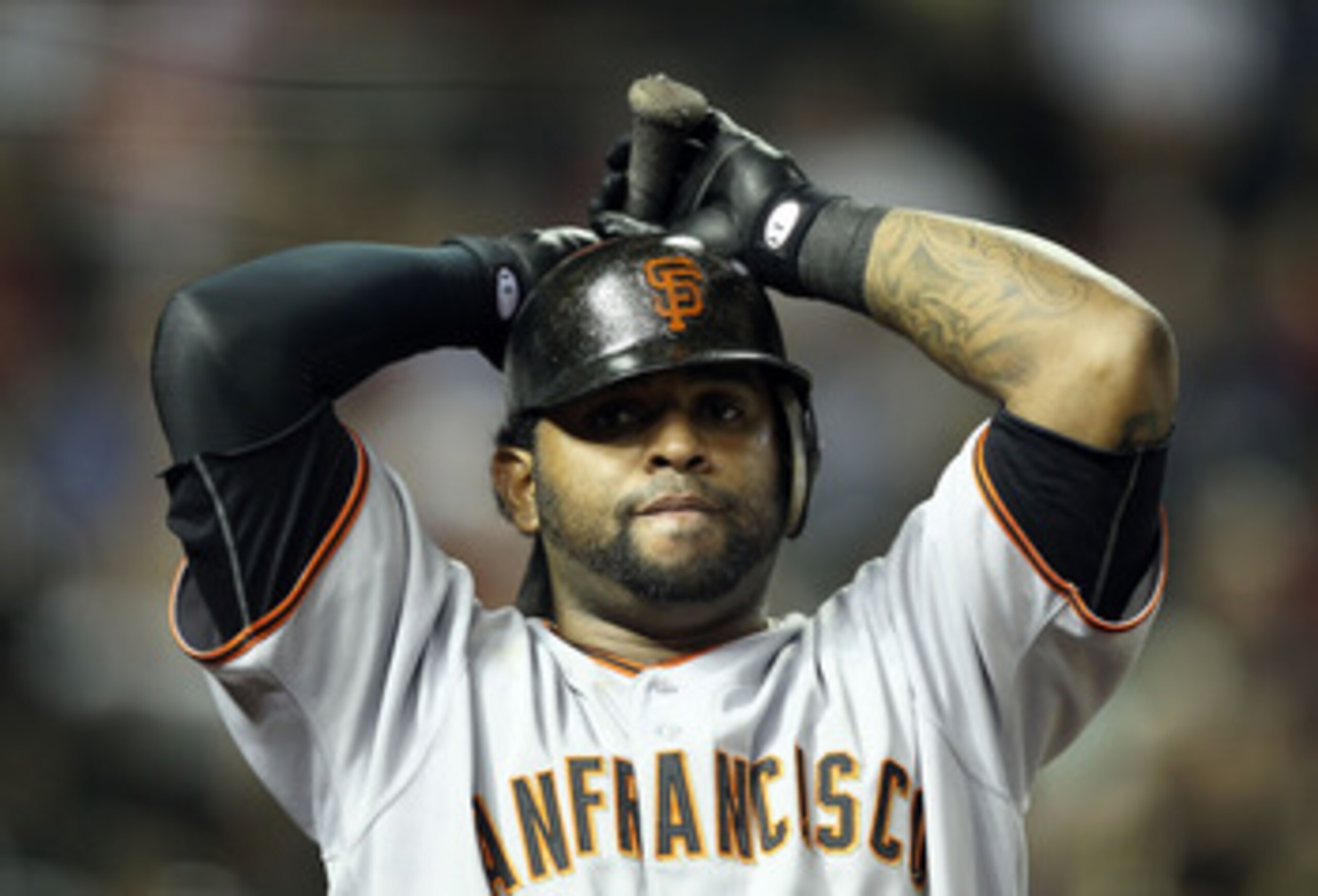 PHOENIX, AZ - JUNE 15: Pablo Sandoval #48 of the San Francisco Giants warms up on deck during the Major League Baseball game against the Arizona Diamondbacks at Chase Field on June 15, 2011 in Phoenix, Arizona. (Photo by Christian Petersen/Getty Images) PHOENIX, AZ - JUNE 15: Pablo Sandoval #48 of the San Francisco Giants warms up on deck during the Major League Baseball game against the Arizona Diamondbacks at Chase Field on June 15, 2011 in Phoenix, Arizona. (Photo by Christian Petersen/Getty Images)