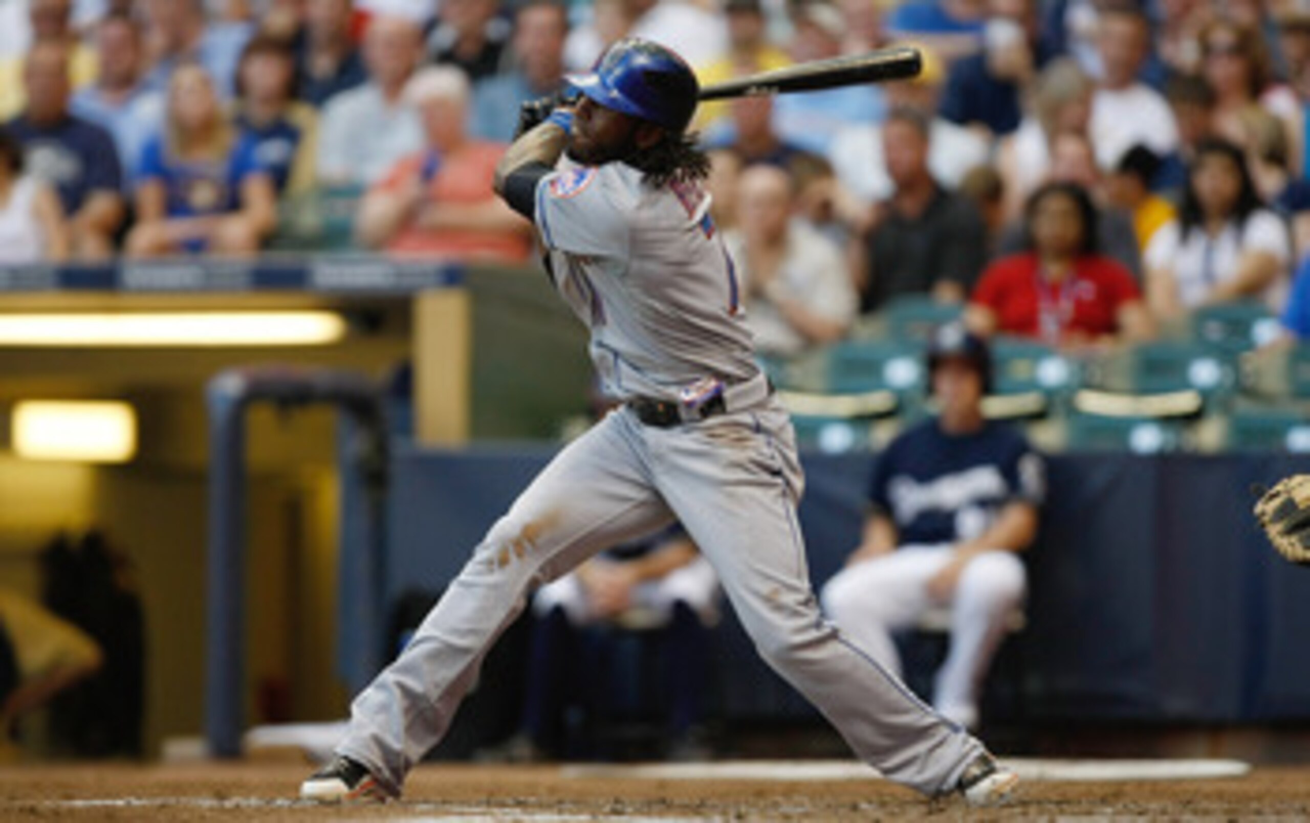 MILWAUKEE, WI - JUNE 7: Jose Reyes #7 of the New York Mets bats against the Milwaukee Brewers at Miller Park on June 7, 2011 in Milwaukee, Wisconsin. (Photo by Scott Boehm/Getty Images)
