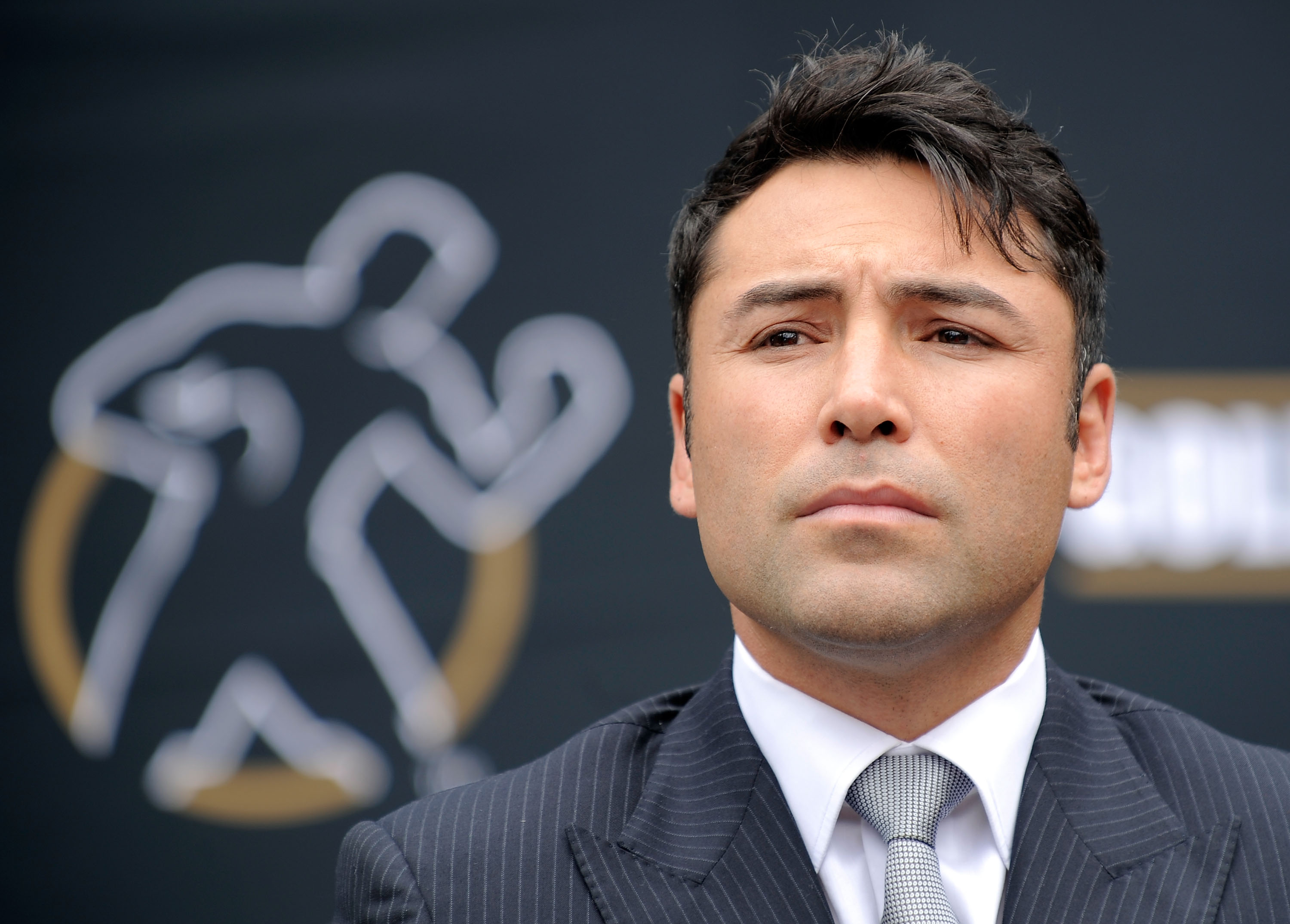 LOS ANGELES, CA - APRIL 14:  Boxer Oscar De La Hoya attends the nnouncement of his retirement from boxing April 14, 2009 at Staples Center in Los Angeles, California.  (Photo by Kevork Djansezian/Getty Images)