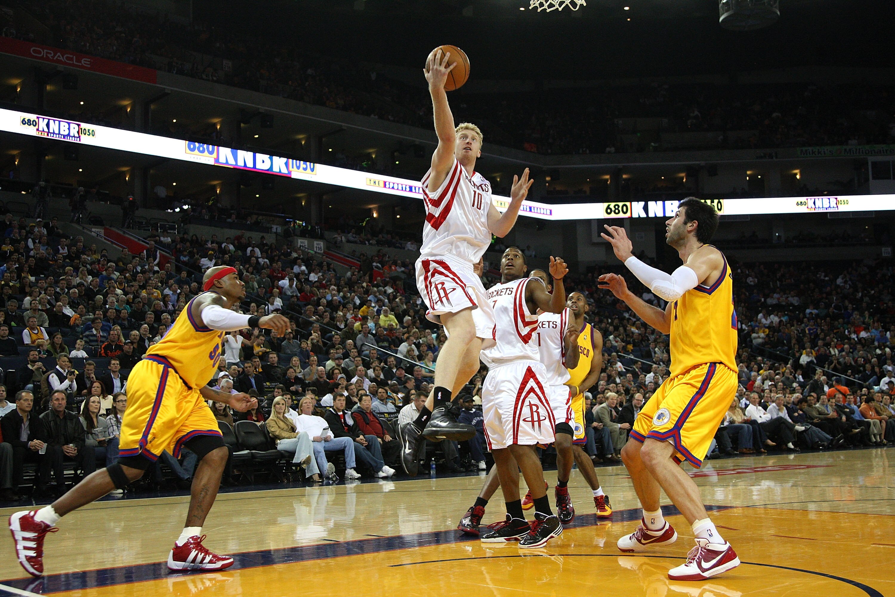 OAKLAND, CA - DECEMBER 03:  Chase Budinger #10 of the Houston Rockets shoots against the Golden State Warriors during an NBA game at Oracle Arena on December 3, 2009 in Oakland, California. NOTE TO USER: User expressly acknowledges and agrees that, by dow
