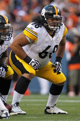 DENVER - AUGUST 29:  Offensive guard Chris Kemoeatu #68 of the Pittsburgh Steelers prepares for the snap against the Denver Broncos during preseason NFL action at INVESCO Field at Mile High on August 29, 2010 in Denver, Colorado. The Broncos defeated the 