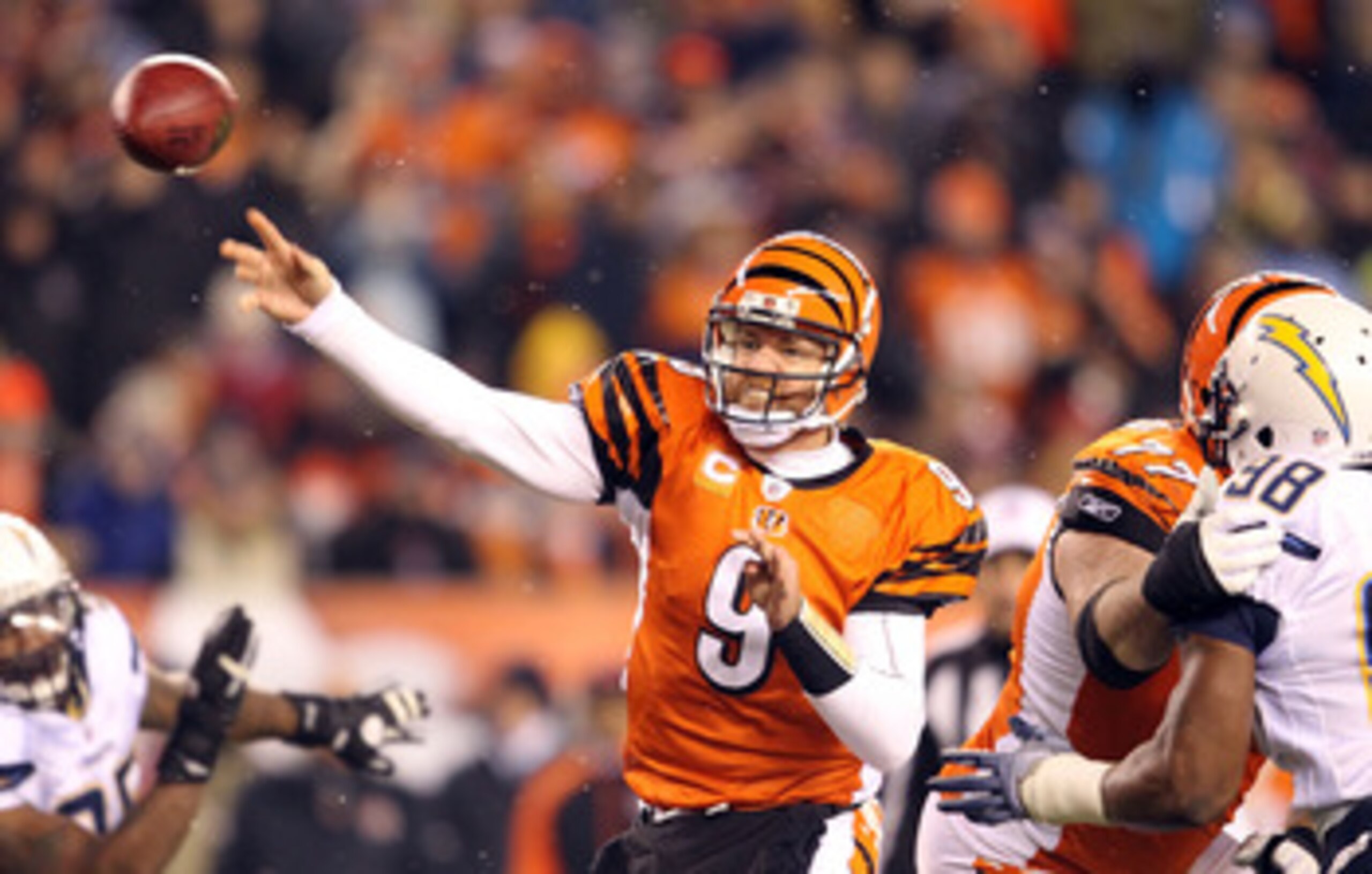 CINCINNATI - DECEMBER 26:  Carson Palmer #9 of the Cincinnati Bengals throws a pass during the NFL game against the San Diego Chargers at Paul Brown Stadium on December 26, 2010 in Cincinnati, Ohio. The Bengals 34-20.  (Photo by Andy Lyons/Getty Images)