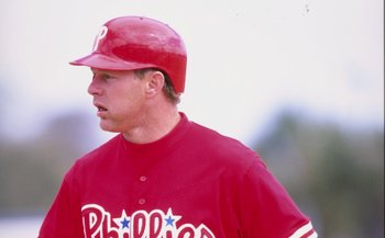 10 Mar 1998:  Outfielder Lenny Dykstra of the Philadelphia Phillies in action during a spring training game against the Toronto Blue Jays at Grant Field in Dunedin, Florida.  The Phillies won the game, 14-3. Mandatory Credit: Tom Hauck  /Allsport