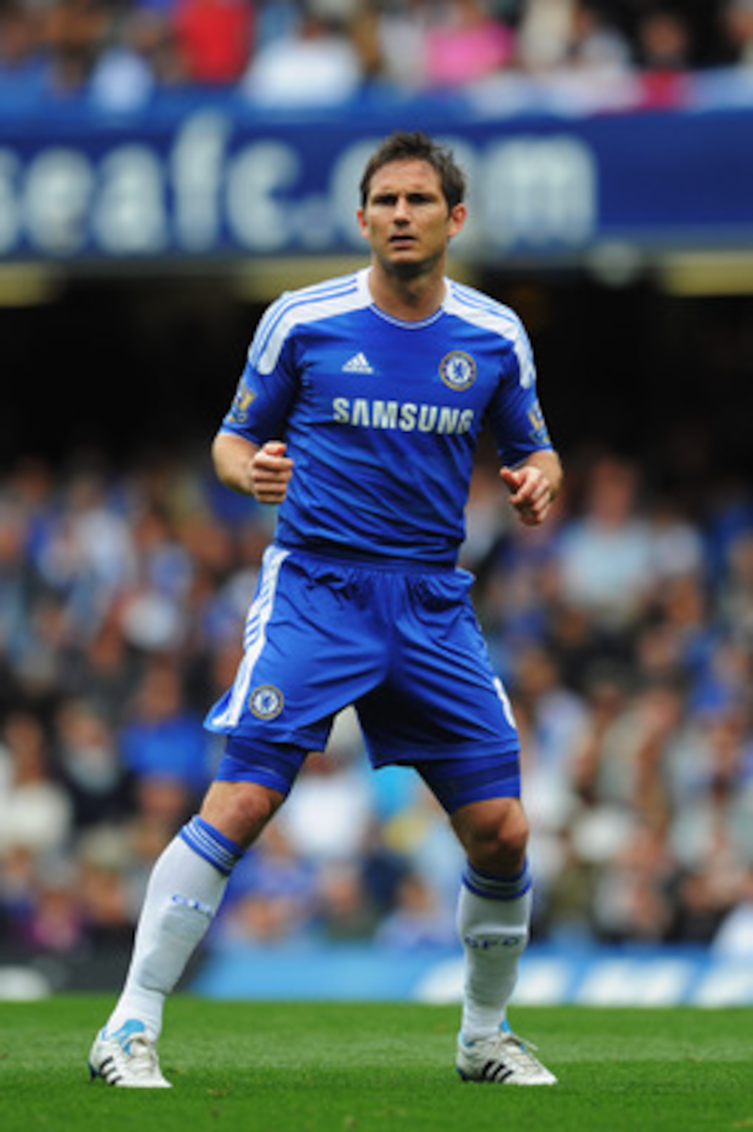 LONDON, ENGLAND - MAY 15:  Frank Lampard of Chelsea in action during the Barclays Premier League match between Chelsea and Newcastle United at Stamford Bridge on May 15, 2011 in London, England.  (Photo by Michael Regan/Getty Images)