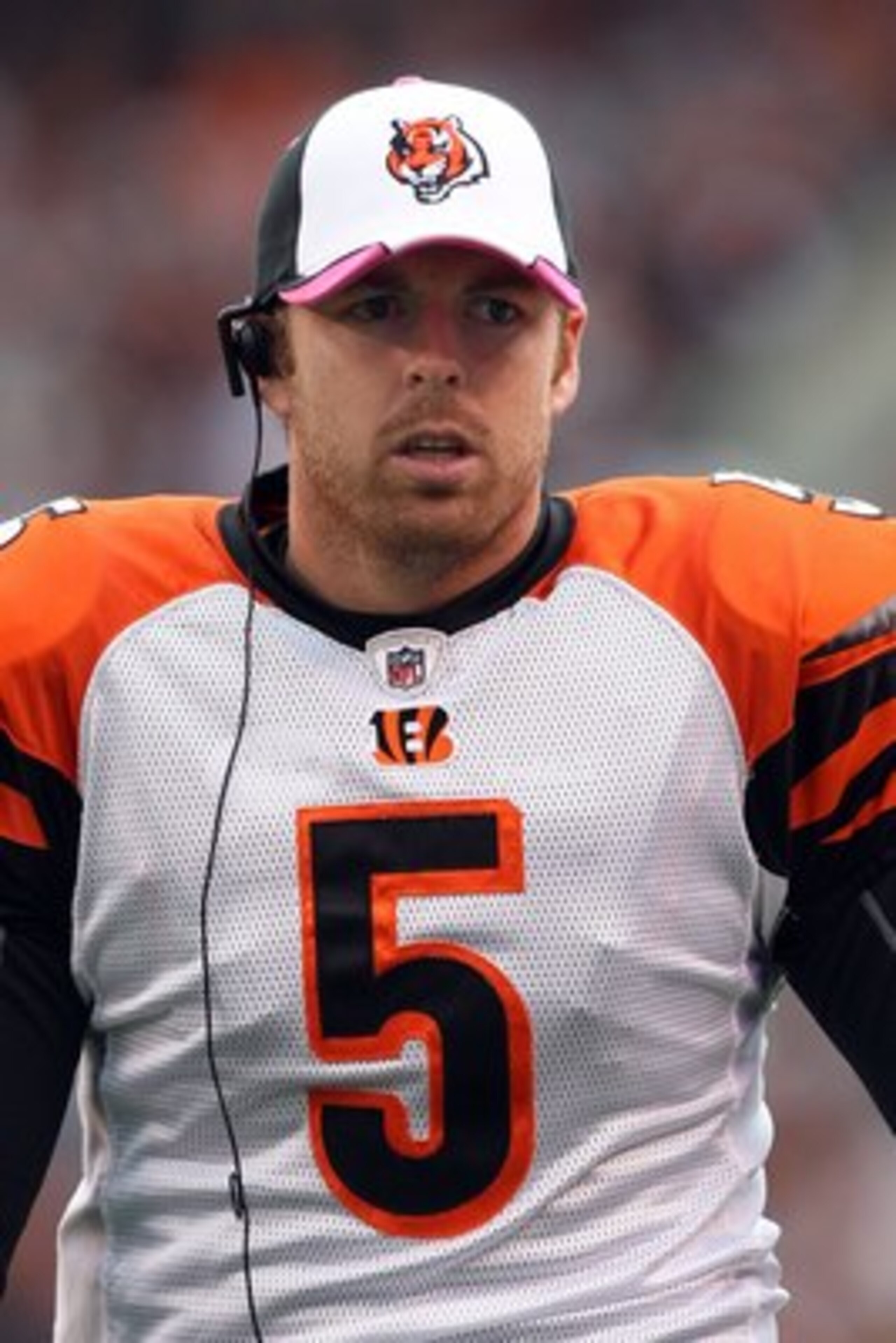 CLEVELAND - OCTOBER 04: Jordan Palmer #5 of the Cincinnati Bengals looks on against the Cleveland Browns during their game at Cleveland Browns Stadium on October 4, 2009 in Cleveland, Ohio. (Photo by Jim McIsaac/Getty Images) CLEVELAND - OCTOBER 04: Jordan Palmer #5 of the Cincinnati Bengals looks on against the Cleveland Browns during their game at Cleveland Browns Stadium on October 4, 2009 in Cleveland, Ohio. (Photo by Jim McIsaac/Getty Images)