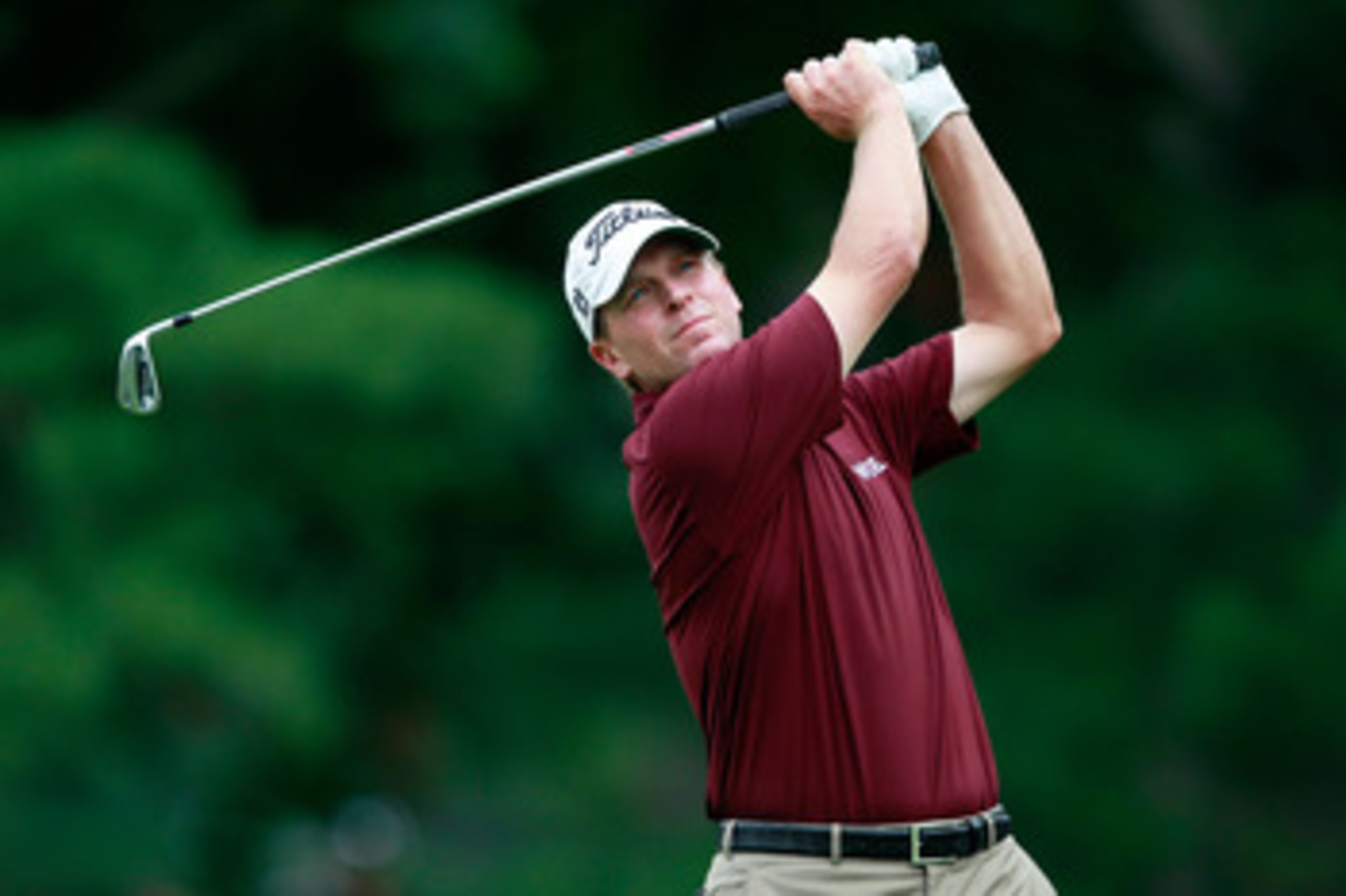 BETHESDA, MD - JUNE 16:  Steve Stricker hits his tee shot on the second hole during the first round of the 111th U.S. Open at Congressional Country Club on June 16, 2011 in Bethesda, Maryland.  (Photo by Chris Trotman/Getty Images)