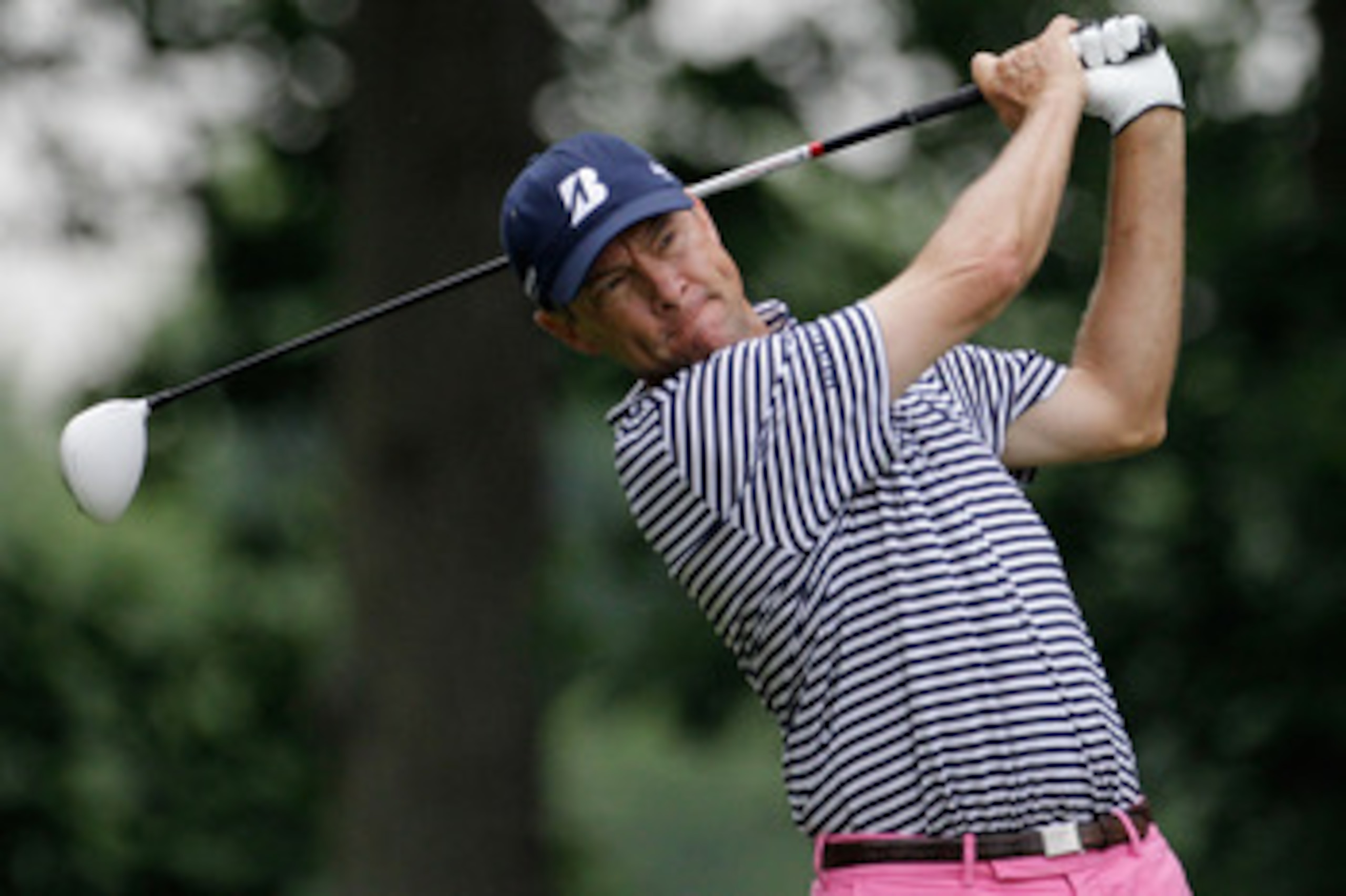 BETHESDA, MD - JUNE 16:  Davis Love III watches his tee shot on the fourth hole during the first round of the 111th U.S. Open at Congressional Country Club on June 16, 2011 in Bethesda, Maryland.  (Photo by Rob Carr/Getty Images)