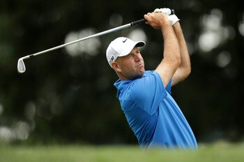 BETHESDA, MD - JUNE 16:  Stewart Cink watches a shot during the first round of the 111th U.S. Open at Congressional Country Club on June 16, 2011 in Bethesda, Maryland.  (Photo by Ross Kinnaird/Getty Images)