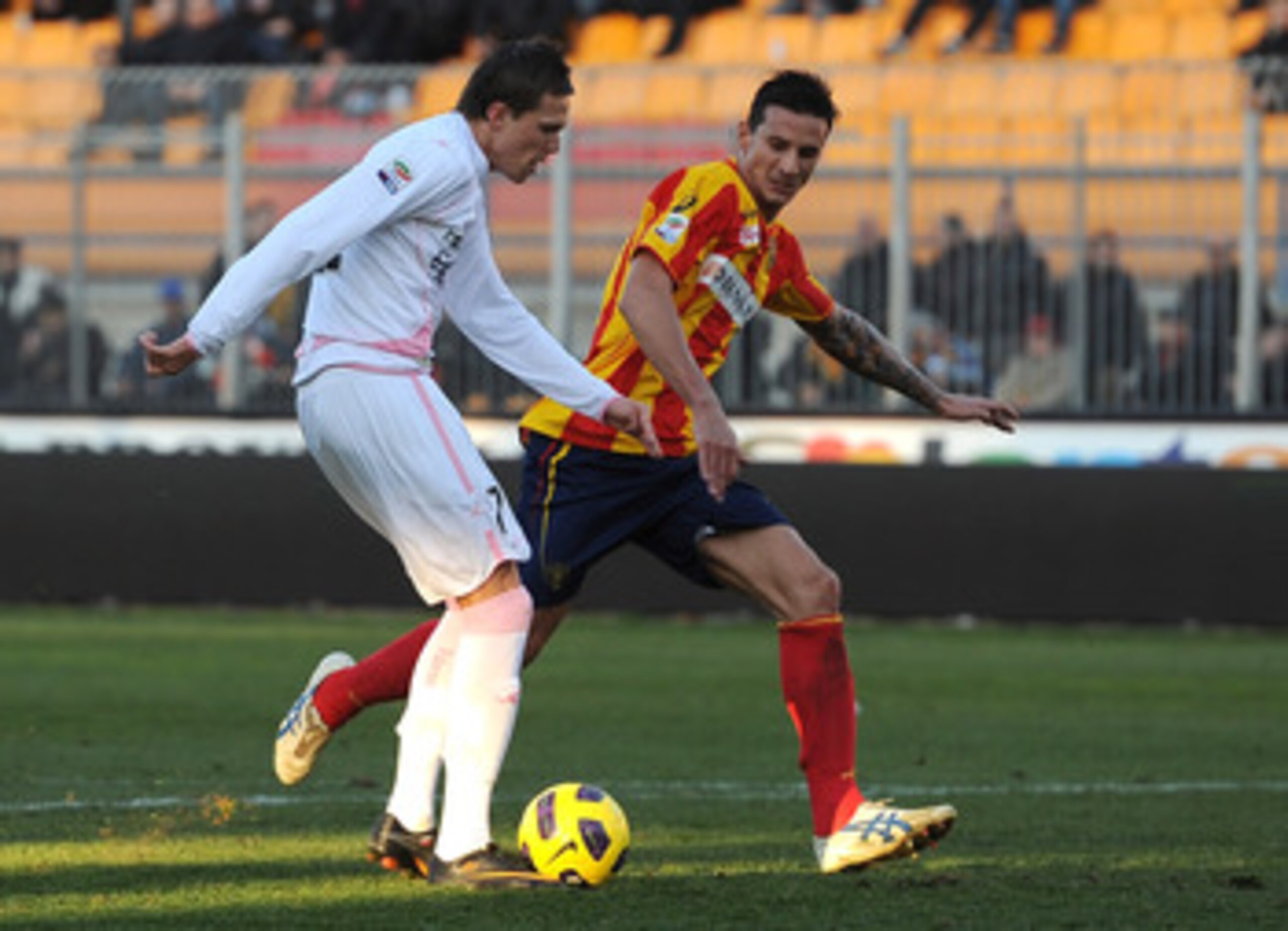 LECCE, ITALY - FEBRUARY 06: Josip Ilicic (L) of Palermo scores his team's fourth goal during the Serie A match between US Lecce and US Citta di Palermo at Stadio Via del Mare on February 6, 2011 in Lecce, Italy. (Photo by Tullio M. Puglia/Getty Images) LECCE, ITALY - FEBRUARY 06: Josip Ilicic (L) of Palermo scores his team's fourth goal during the Serie A match between US Lecce and US Citta di Palermo at Stadio Via del Mare on February 6, 2011 in Lecce, Italy. (Photo by Tullio M. Puglia/Getty Images)