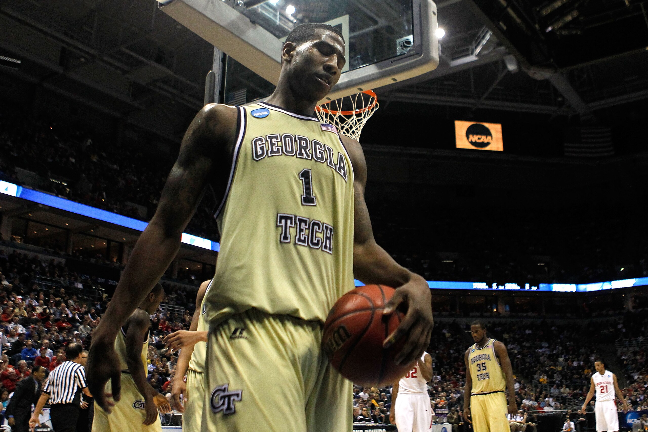 MILWAUKEE - MARCH 21:  Iman Shumpert #1 of the Georgia Tech Yellow Jackets reacts late in the second half while taking on the Ohio State Buckeyes during the second round of the 2010 NCAA men's basketball tournament at the Bradley Center on March 21, 2010