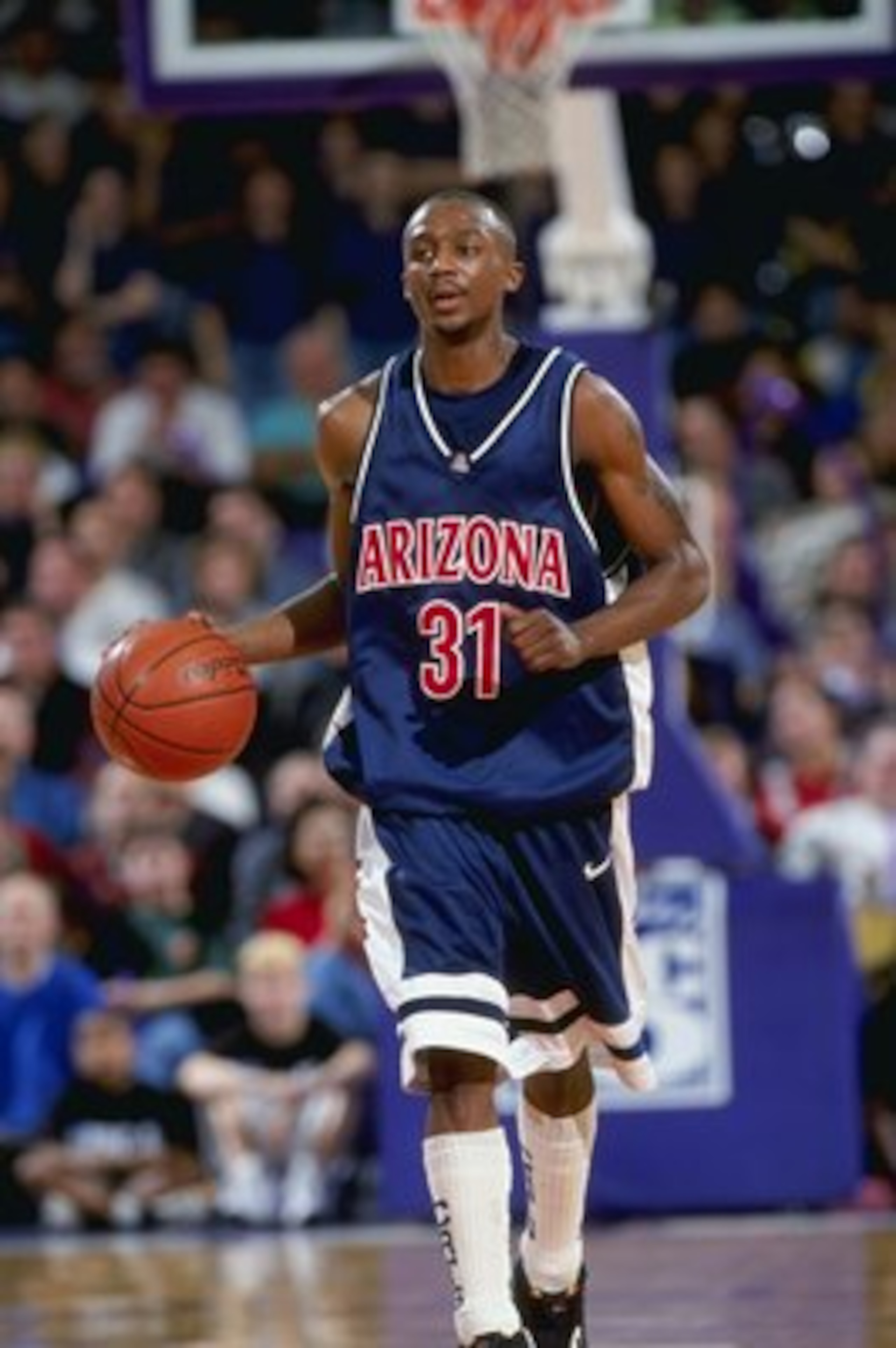 4 Feb 1999: Jason Terry #31 of the Arizona Wildcats dribbling the ball down the court during the game against the Washington Huskies at the Hec Edmundson Pavilion in Seattle, Washington. The Huskies defeated the Wildcats 90-84. 4 Feb 1999: Jason Terry #31 of the Arizona Wildcats dribbling the ball down the court during the game against the Washington Huskies at the Hec Edmundson Pavilion in Seattle, Washington. The Huskies defeated the Wildcats 90-84.