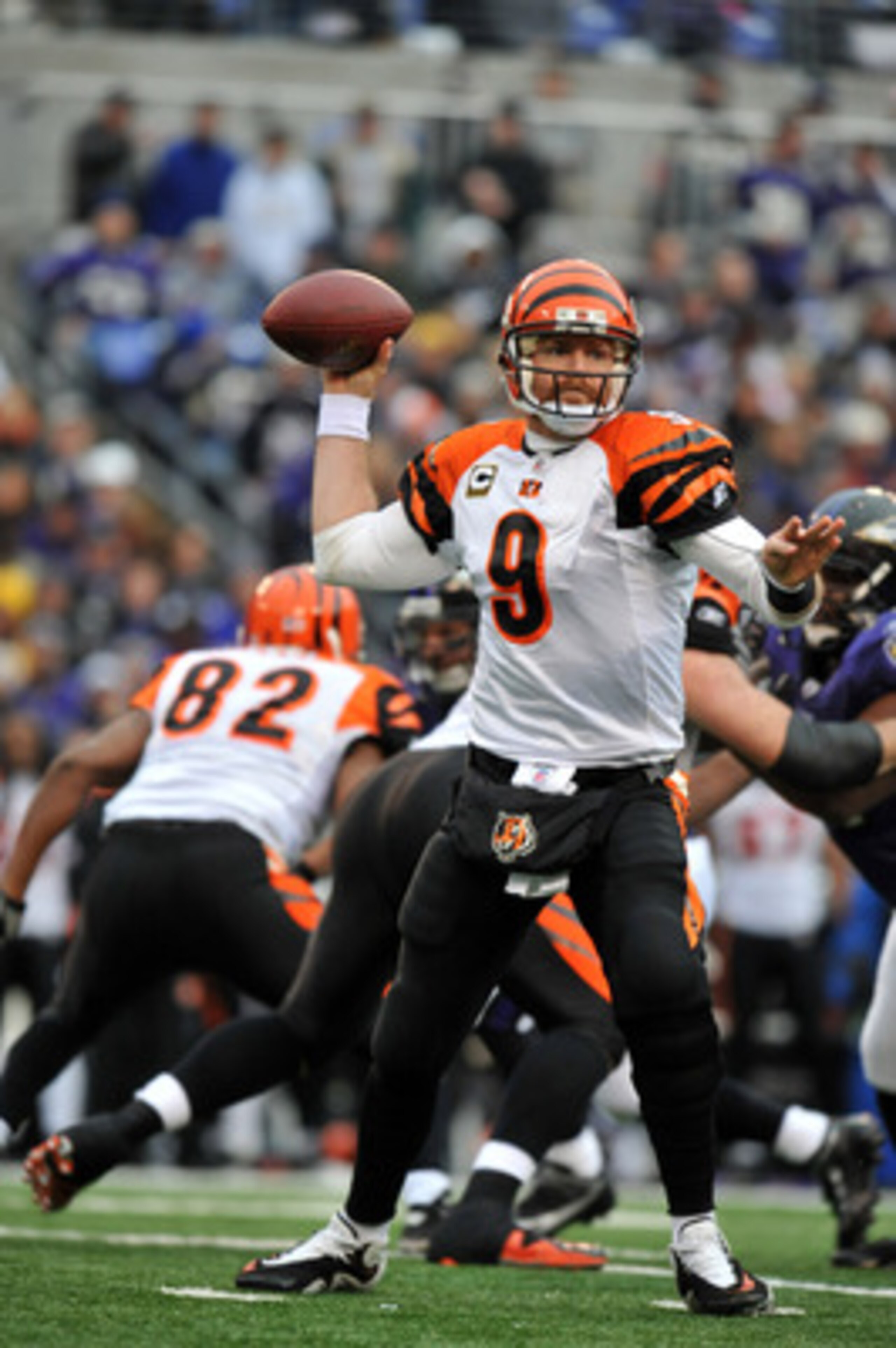 BALTIMORE, MD - JANUARY 2:  Carson Palmer #9 of the Cincinnati Bengals passes against the Baltimore Ravens at M&T Bank Stadium on January 2, 2011 in Baltimore, Maryland. The Ravens lead the Bengals 6-0 at the half. (Photo by Larry French/Getty Images)