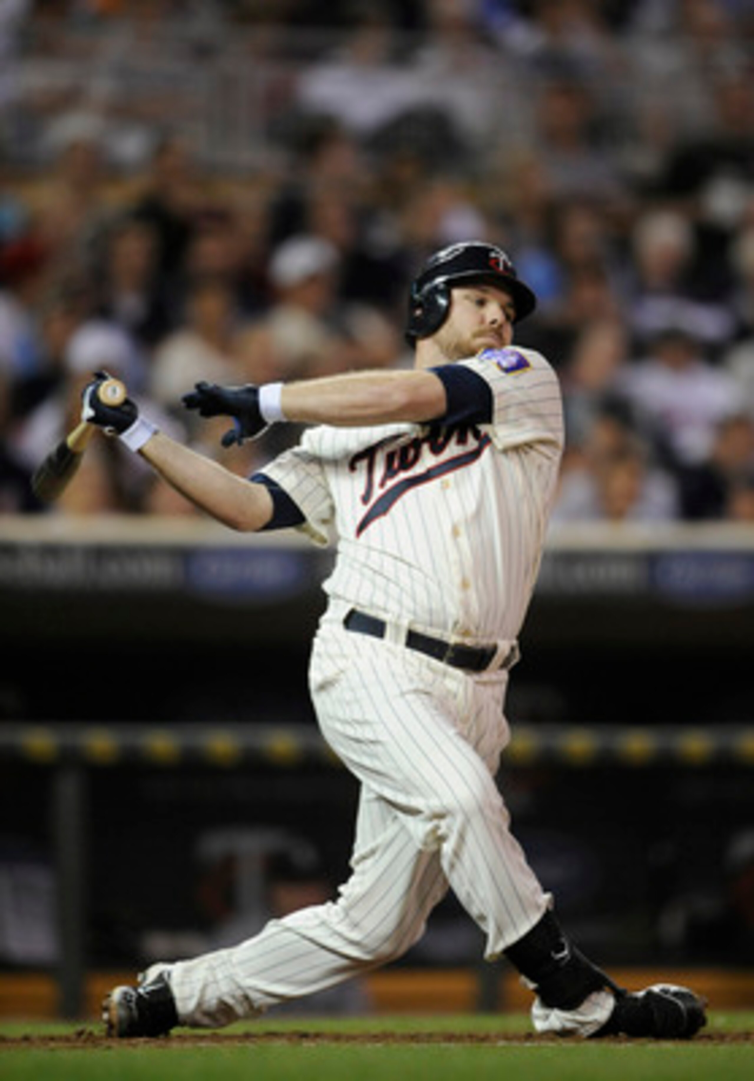 MINNEAPOLIS, MN - MAY 23: Jason Kubel #16 of the Minnesota Twins bats against the Seattle Mariners during their game on May 23, 2011 at Target Field in Minneapolis, Minnesota. The Rockies won 6-5. (Photo by Hannah Foslien/Getty Images)
