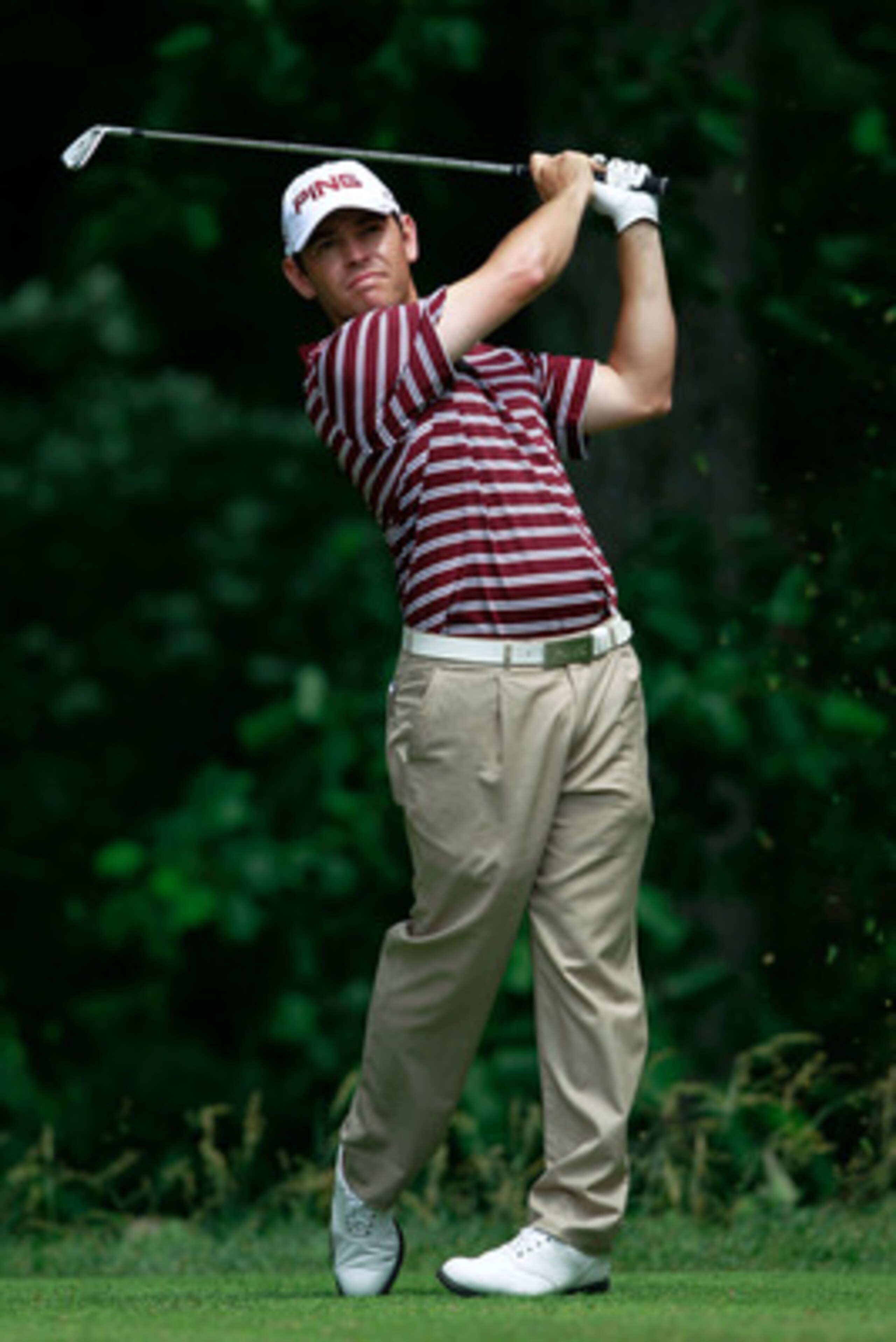 BETHESDA, MD - JUNE 16:  Louis Oosthuizen of South Africa hits his tee shot on the 14th hole during the first round of the 111th U.S. Open at Congressional Country Club on June 16, 2011 in Bethesda, Maryland.  (Photo by Chris Trotman/Getty Images)