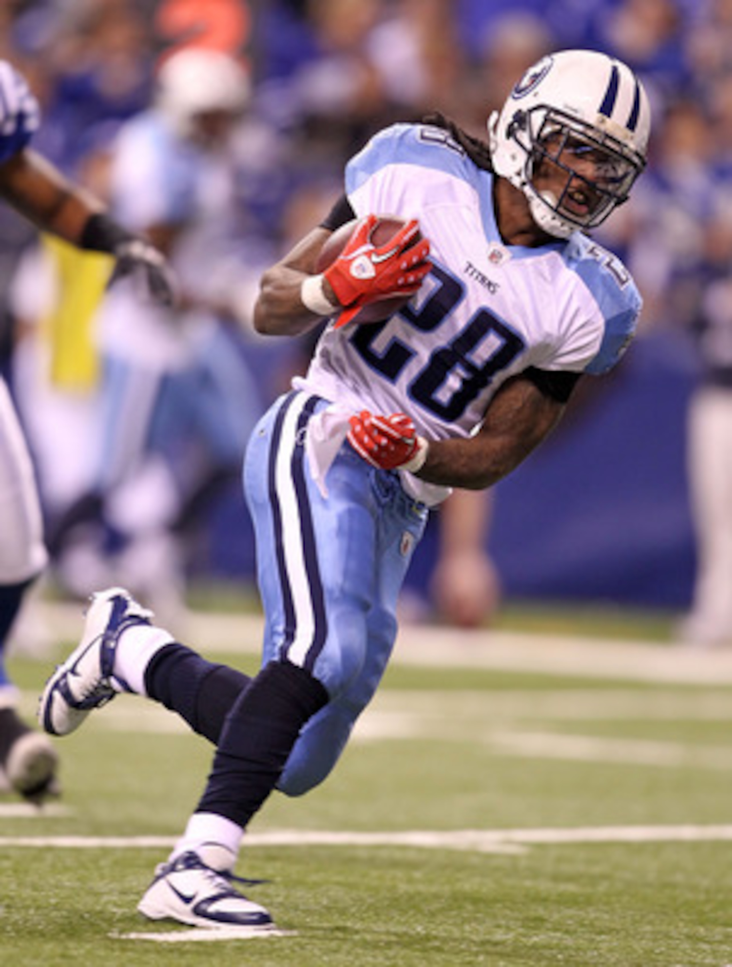 INDIANAPOLIS - JANUARY 02: Chris Johnson #28 of the Tennessee Titans runs for a touchdown during NFL game against the Indianapolis Colts at Lucas Oil Stadium on January 2, 2011 in Indianapolis, Indiana. (Photo by Andy Lyons/Getty Images) INDIANAPOLIS - JANUARY 02: Chris Johnson #28 of the Tennessee Titans runs for a touchdown during NFL game against the Indianapolis Colts at Lucas Oil Stadium on January 2, 2011 in Indianapolis, Indiana. (Photo by Andy Lyons/Getty Images)