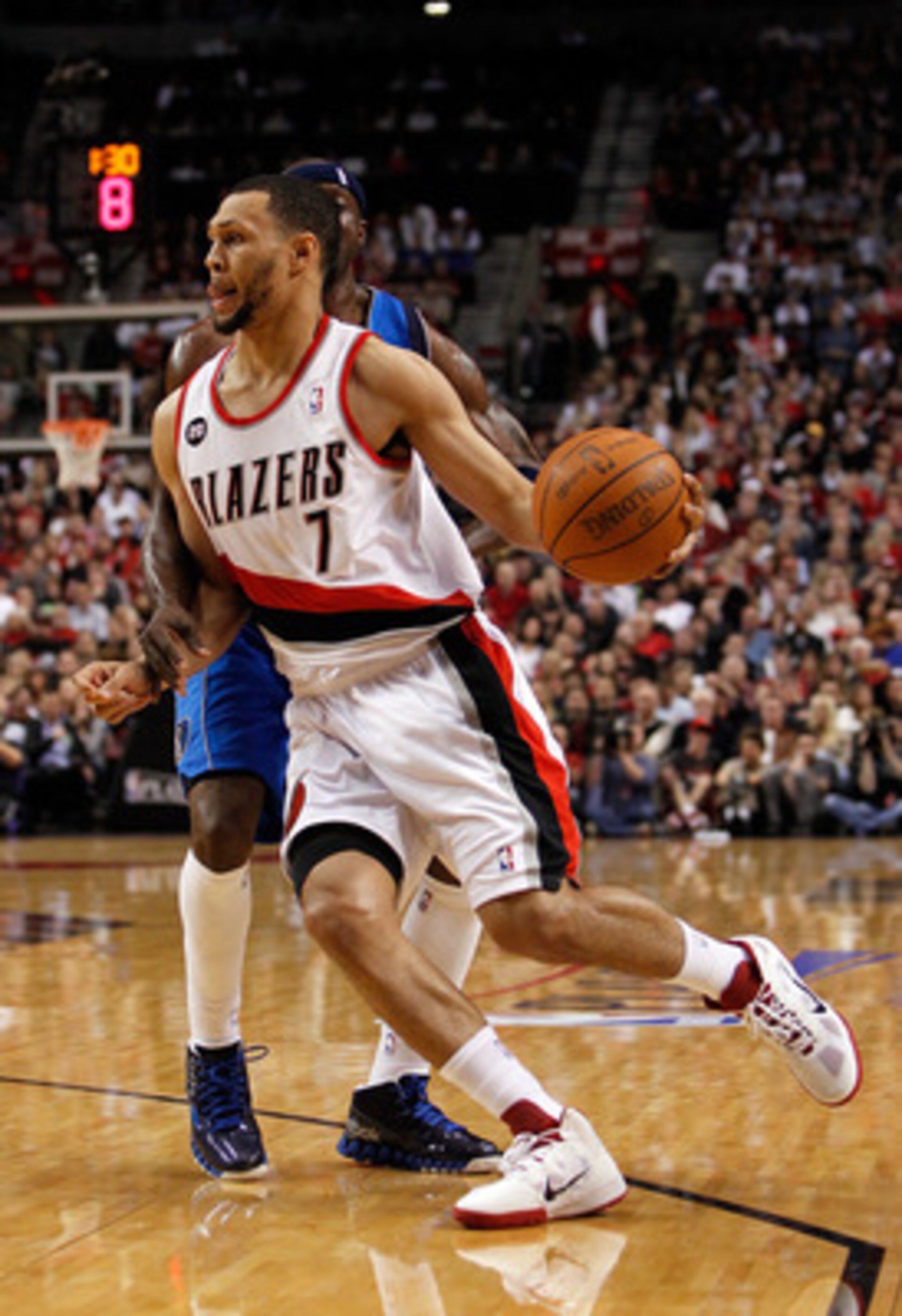 PORTLAND, OR - APRIL 21: Brandon Roy #7 of the Portland Trail Blazers drives against Jason Terry #31 of the Dallas Mavericks in Game Three of the Western Conference Quarterfinals in the 2011 NBA Playoffs on April 21, 2011 at the Rose Garden in Portland, PORTLAND, OR - APRIL 21: Brandon Roy #7 of the Portland Trail Blazers drives against Jason Terry #31 of the Dallas Mavericks in Game Three of the Western Conference Quarterfinals in the 2011 NBA Playoffs on April 21, 2011 at the Rose Garden in Portland,