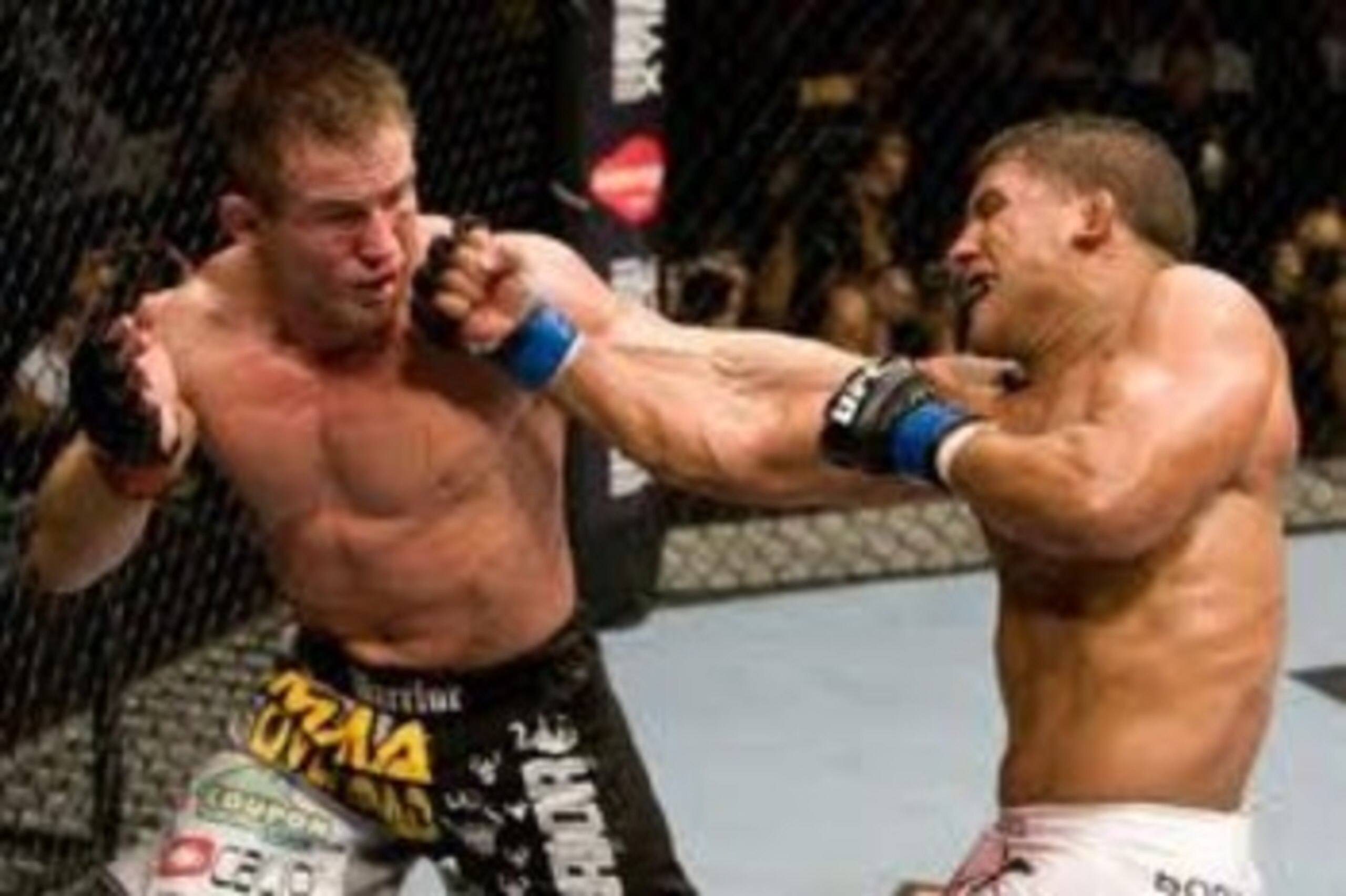 Tyson Griffin exchanging with Sean Sherk