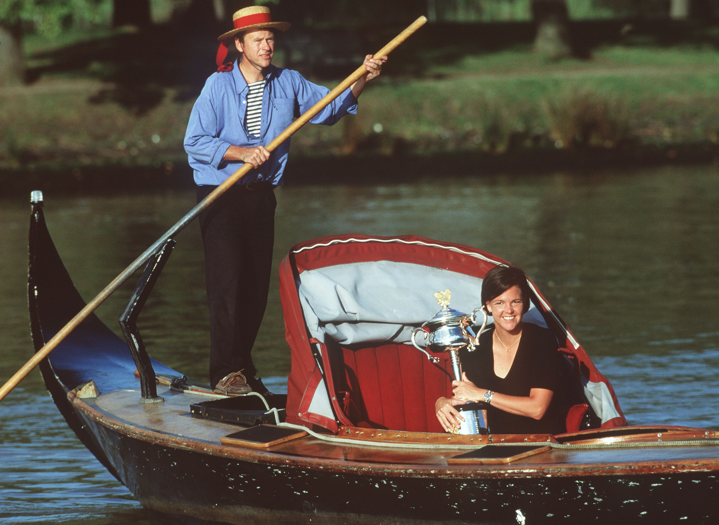 29 Jan 2000:  Lindsay Davenport of the USA with the Australian Open trophy takes a ride in a gondola on the Yarra river after winning  the womens singles final at the Australian Open Tennis Championships, played at Melbourne Park in Melbourne, Australia.D
