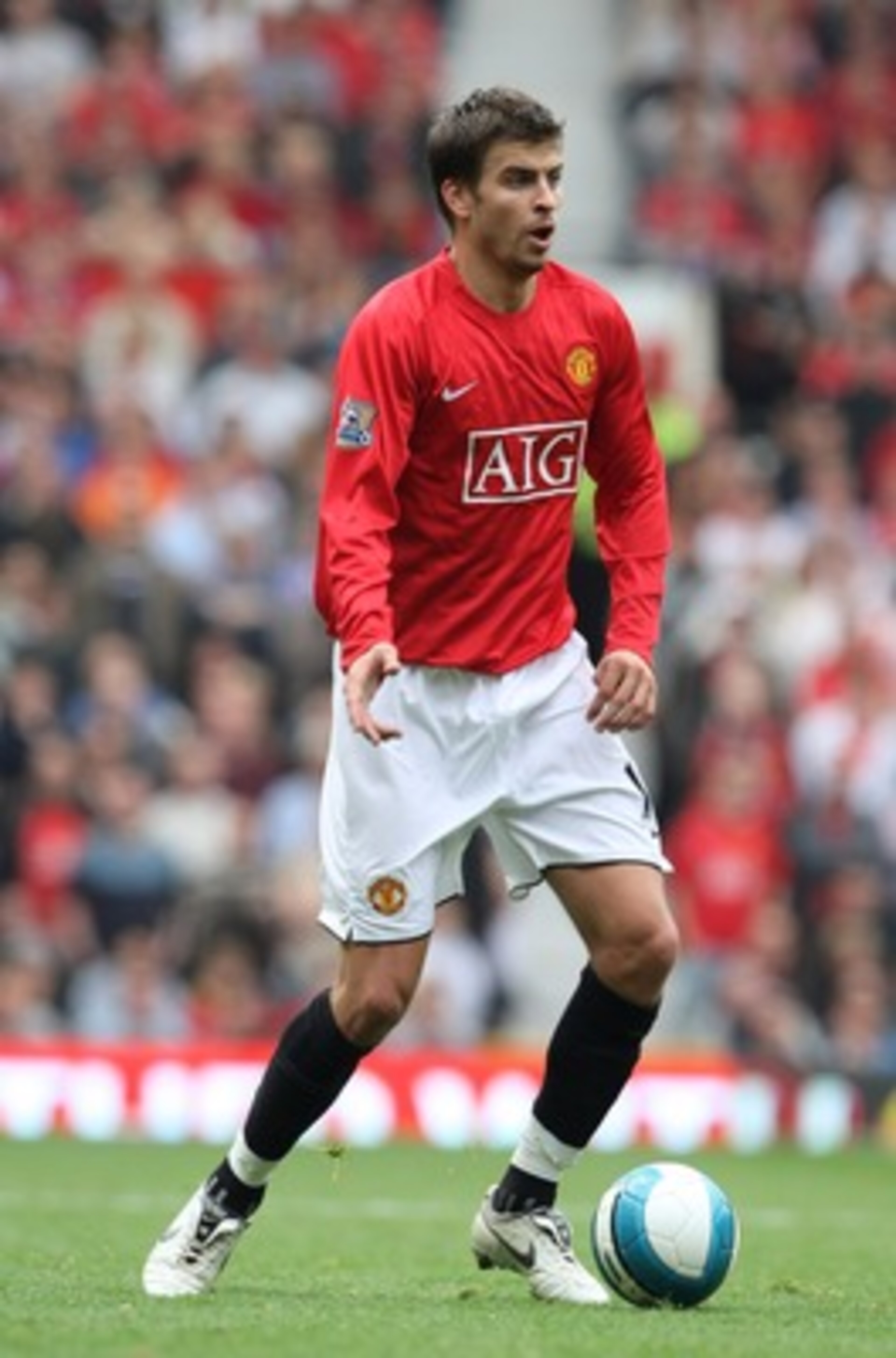 MANCHESTER, UNITED KINGDOM - OCTOBER 06: Gerard Pique of Manchester United during the Barclays Premier League match between Manchester United and Wigan Athletic at Old Trafford on October 06, 2007 in Manchester, England. (Photo by Phil Cole/Getty Images) MANCHESTER, UNITED KINGDOM - OCTOBER 06: Gerard Pique of Manchester United during the Barclays Premier League match between Manchester United and Wigan Athletic at Old Trafford on October 06, 2007 in Manchester, England. (Photo by Phil Cole/Getty Images)