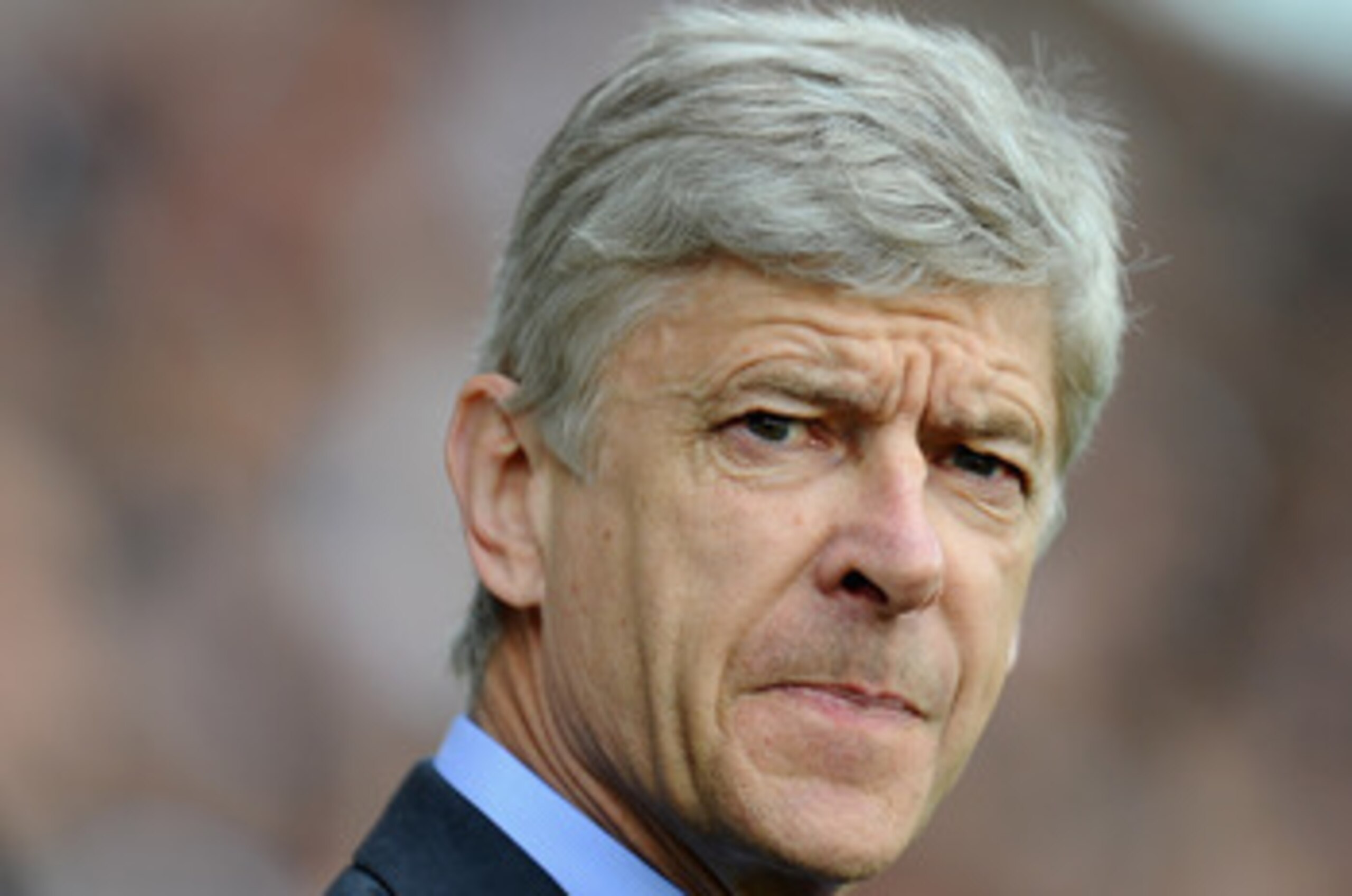 LONDON, ENGLAND - MAY 22:  Arsene Wenger of Arsenal looks on during the Barclays Premier League match between Fulham and Arsenal at Craven Cottage on May 22, 2011 in London, England.  (Photo by Clive Mason/Getty Images)