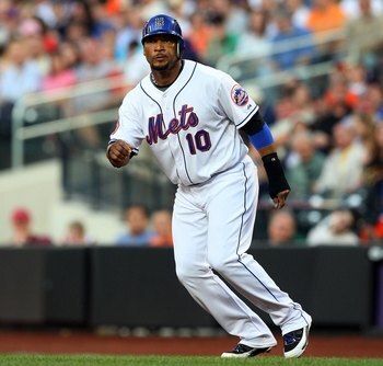 NEW YORK - JUNE 27:  Gary Sheffield #10 of the New York Mets leads off first base against the New York Yankees on June 27, 2009 at Citi Field in the Flushing neighborhood of the Queens borough of New York City.  (Photo by Jim McIsaac/Getty Images)
