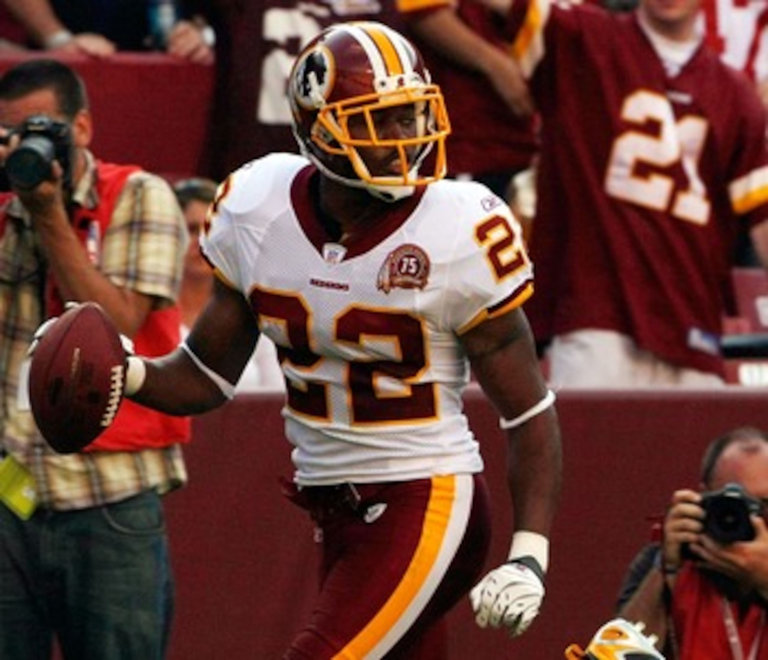 LANDOVER, MD - OCTOBER 07:    Washington Redskins cornerback Carlos Rogers #22 returns an interception for a touchdown in fourth quarter action against the Detroit Lions at FedEx Field October 7, 2007 in Landover, Maryland. The Redskins defeated the Lions