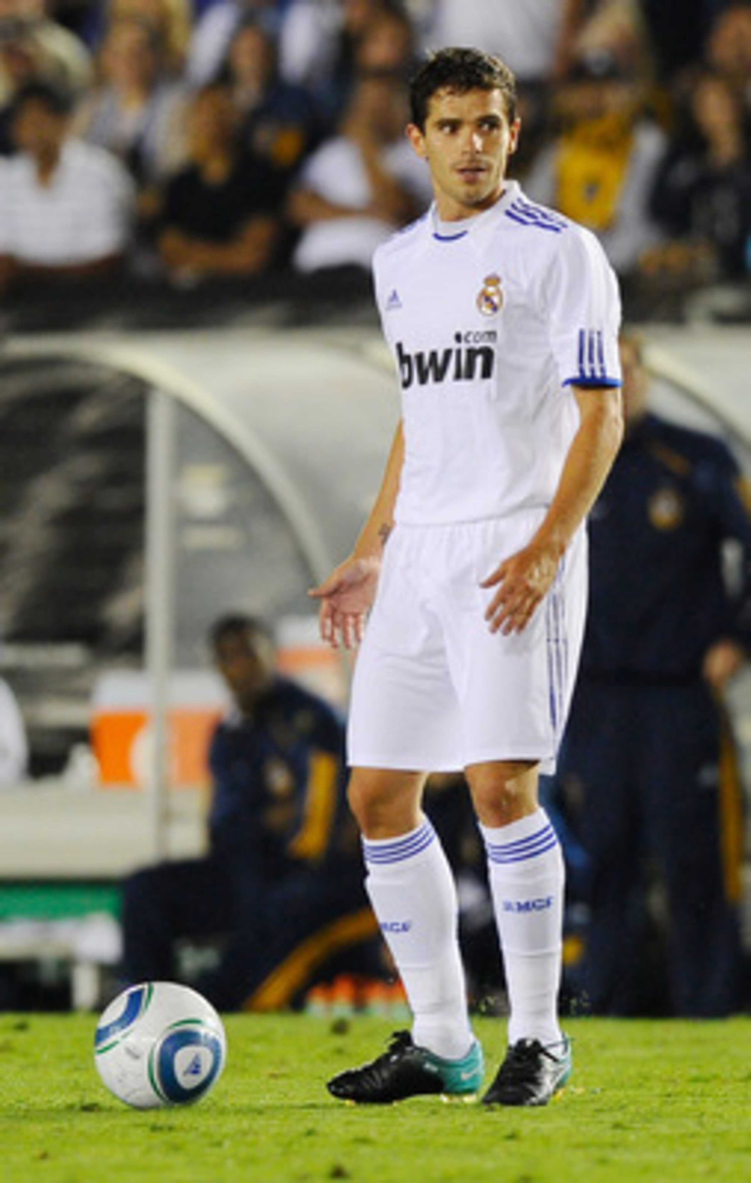 PASADENA, CA - AUGUST 07:  Fernando Gago #5 of Real Madrid during the pre-season friendly soccer match against Los Angeles Galaxy on August 7, 2010 at the Rose Bowl in Pasadena, California. Real Madrid will travel back to Spain after the soccer match comp