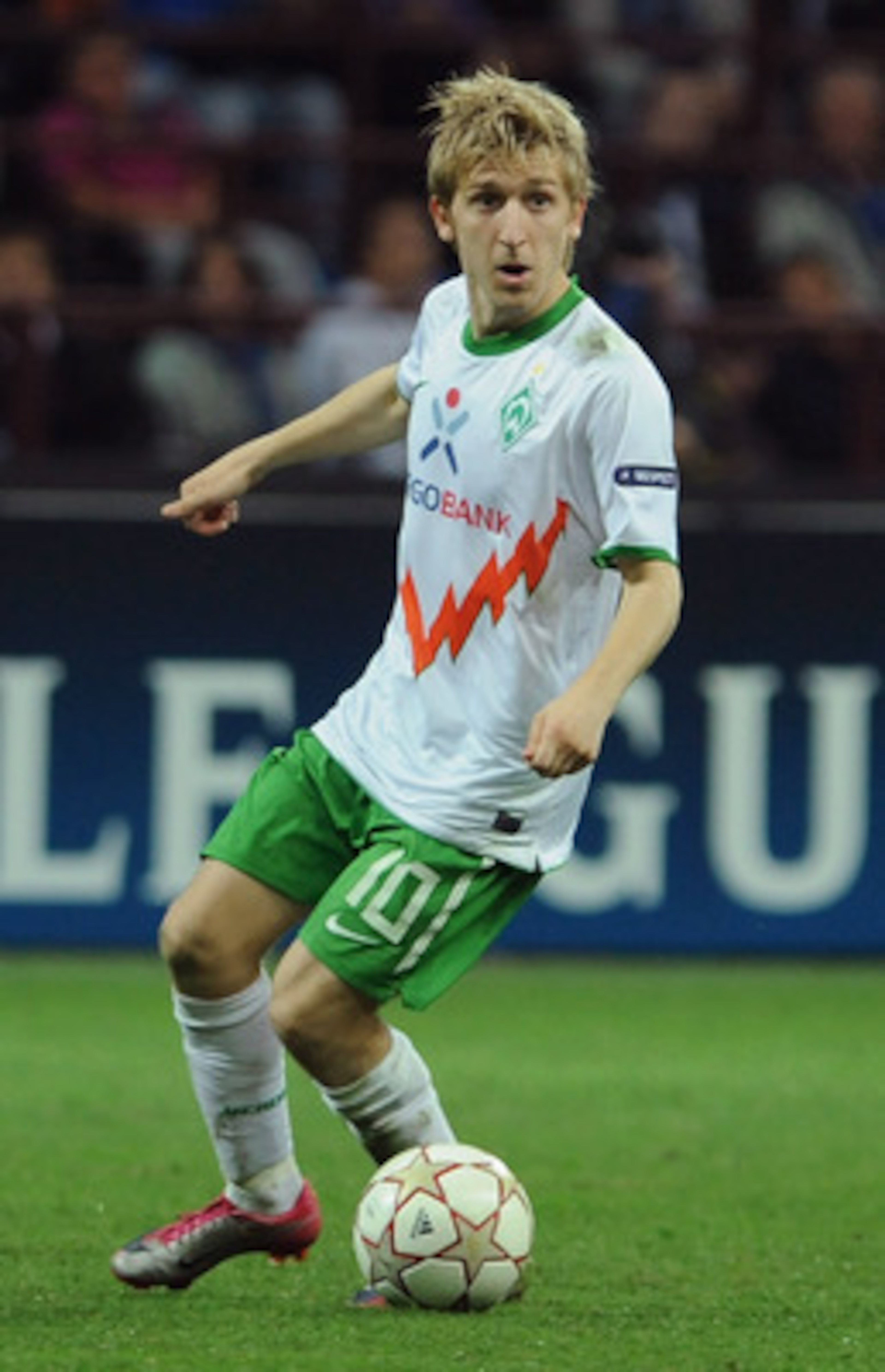 MILAN, ITALY - SEPTEMBER 29:  Marko Marin of SV Werder Bremen in action during the UEFA Champions League group A match between FC Internazionale Milano and SV Werder Bremen at Stadio Giuseppe Meazza on September 29, 2010 in Milan, Italy.  (Photo by Valeri