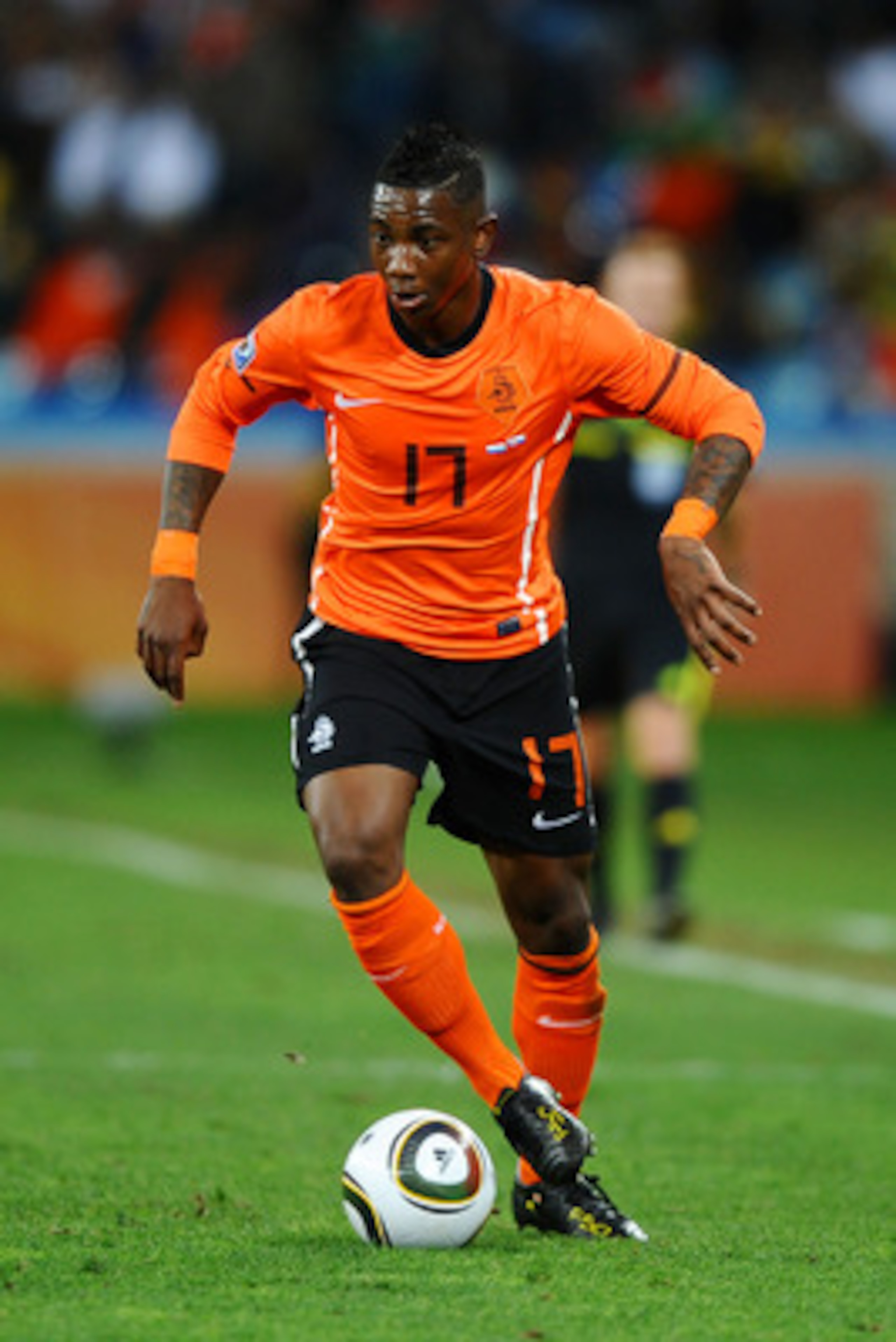 DURBAN, SOUTH AFRICA - JUNE 28:  Eljero Elia of the Netherlands in action during the 2010 FIFA World Cup South Africa Round of Sixteen match between Netherlands and Slovakia at Durban Stadium on June 28, 2010 in Durban, South Africa.  (Photo by Laurence G