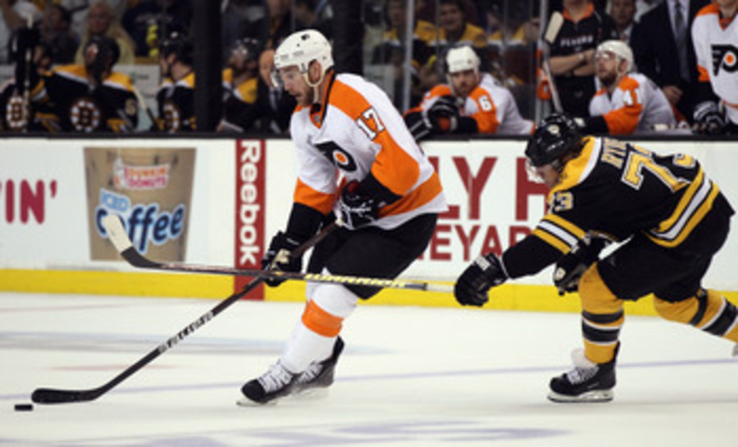 BOSTON, MA - MAY 04:  Jeff Carter #17 of the Philadelphia Flyers tries to keep the puck from Michael Ryder #73 of the Boston Bruins in Game Three of the Eastern Conference Semifinals during the 2011 NHL Stanley Cup Playoffs at TD Garden on May 4 , 2011 in
