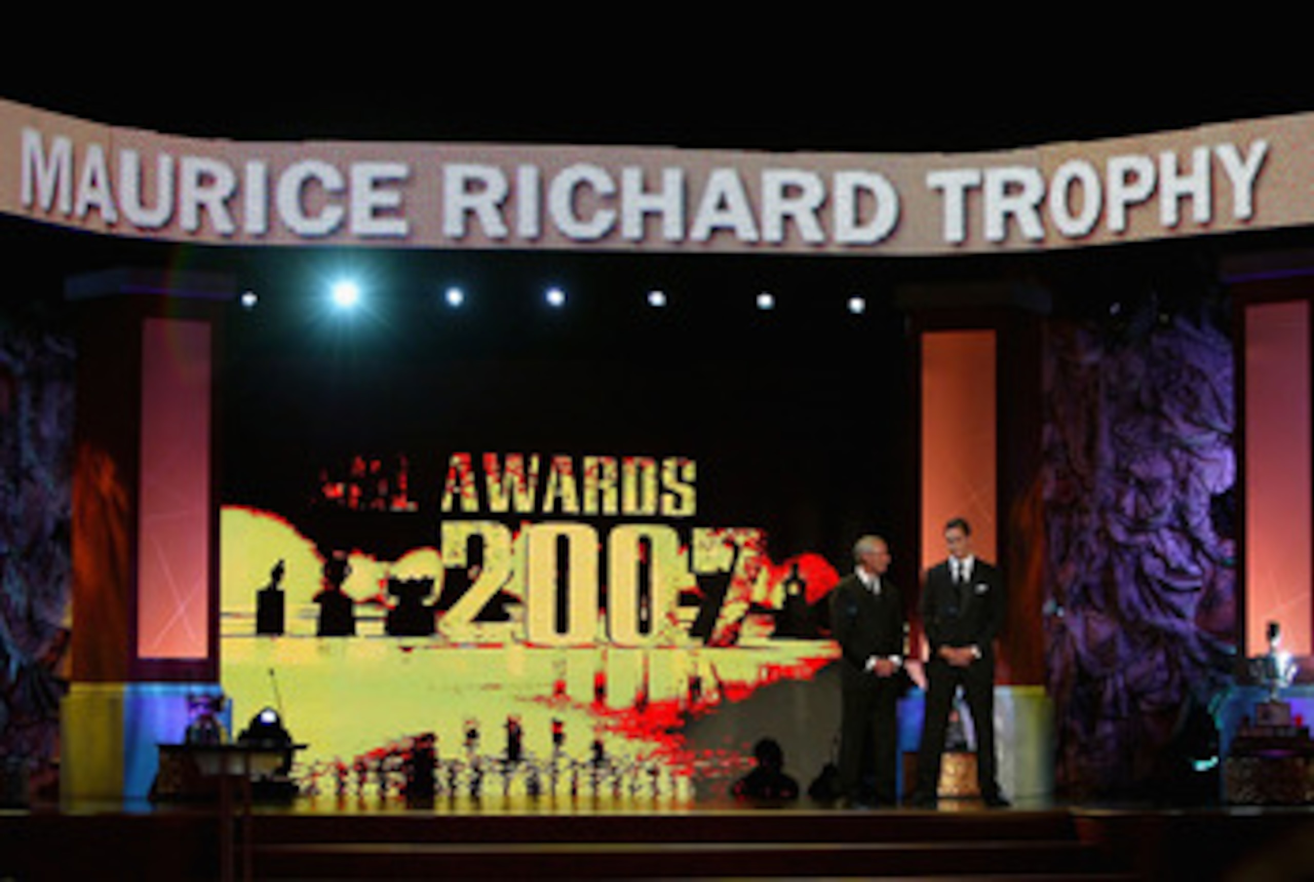 TORONTO, ON - JUNE 14:  (L-R) Ron MacLean speaks with Vincent Lecavalier of the Tampa Bay Lightning after winning the Maurice Richard Trophy for Top Goal Scorer in the NHL onstage during the 2007 NHL Awards Show at the Elgin Theatre on June 14, 2007 in To
