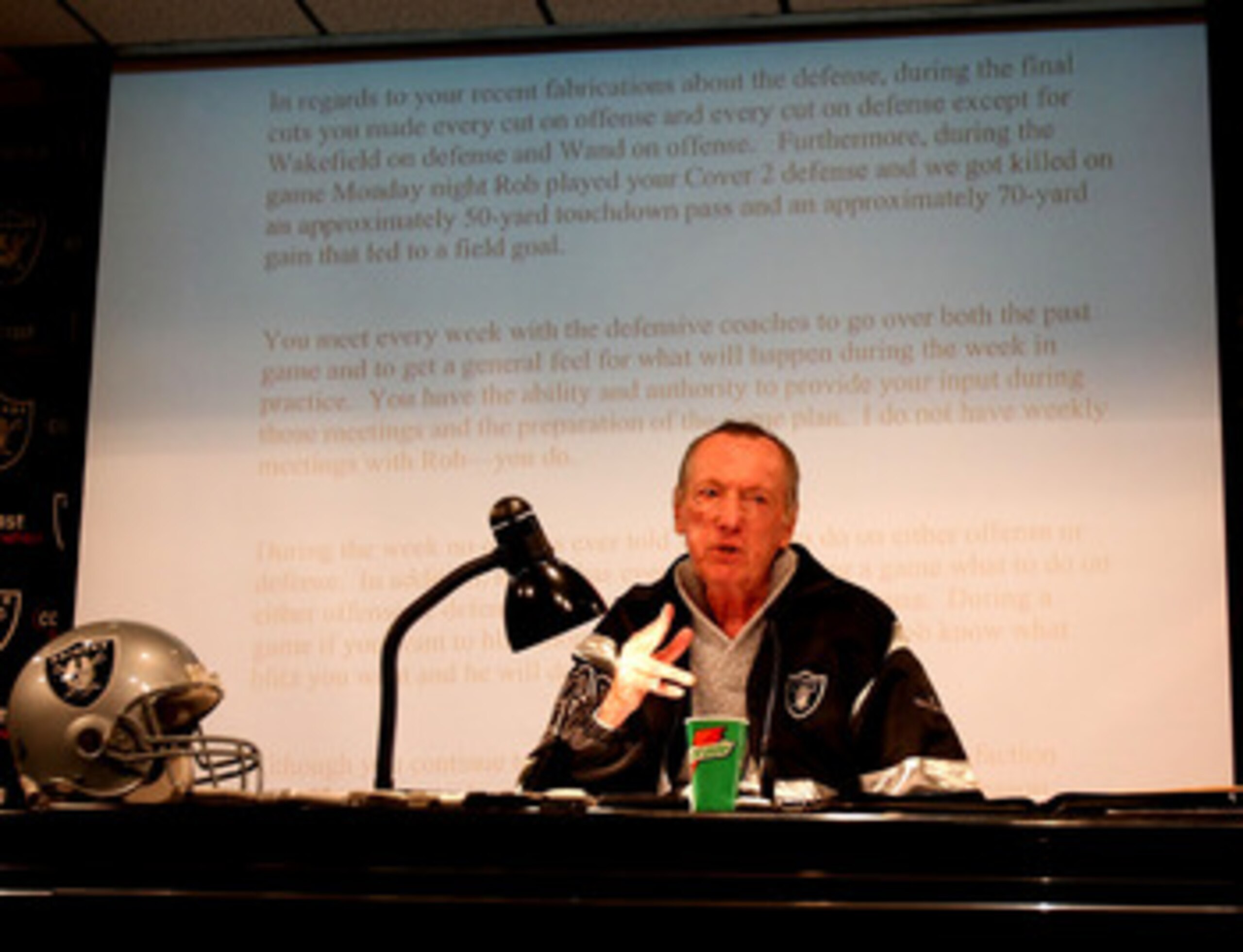 ALAMEDA, CA - SEPTEMBER 30:  Oakland Raiders owner Al Davis speaks during a press conference to announce the firing of head coach Lane Kiffin of the Oakland Raiders at the thier training facility on Septemer 30, 2008 in Alameda, California.  (Photo by Jed