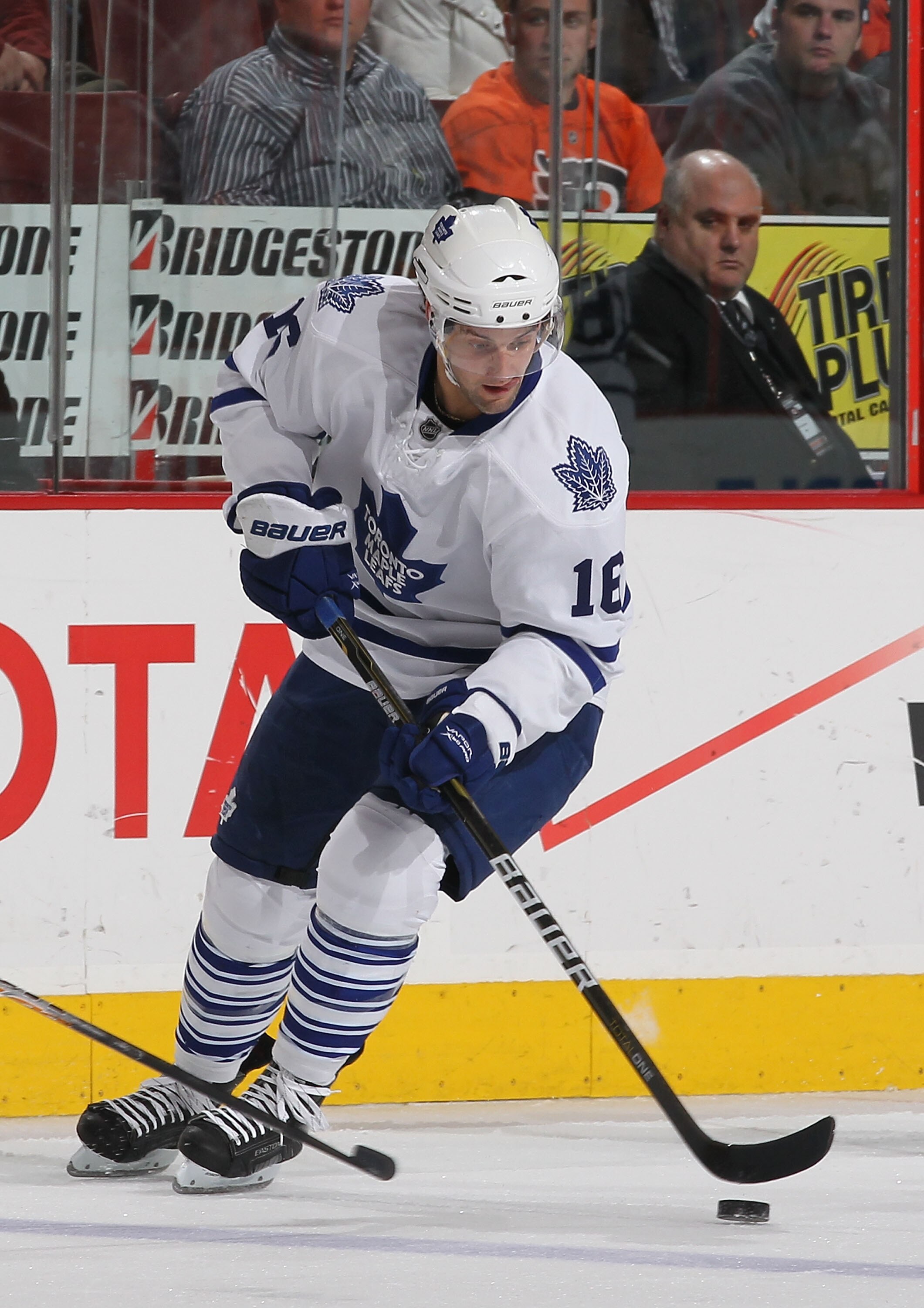 PHILADELPHIA - MARCH 03:  Clarke MacArthur #16 of the Toronto Maple Leafs in action against oThe Philadelphia Flyers during their game on March 3, 2011 at The Wells Fargo Center in Philadelphia, Pennsylvania.  (Photo by Al Bello/Getty Images)