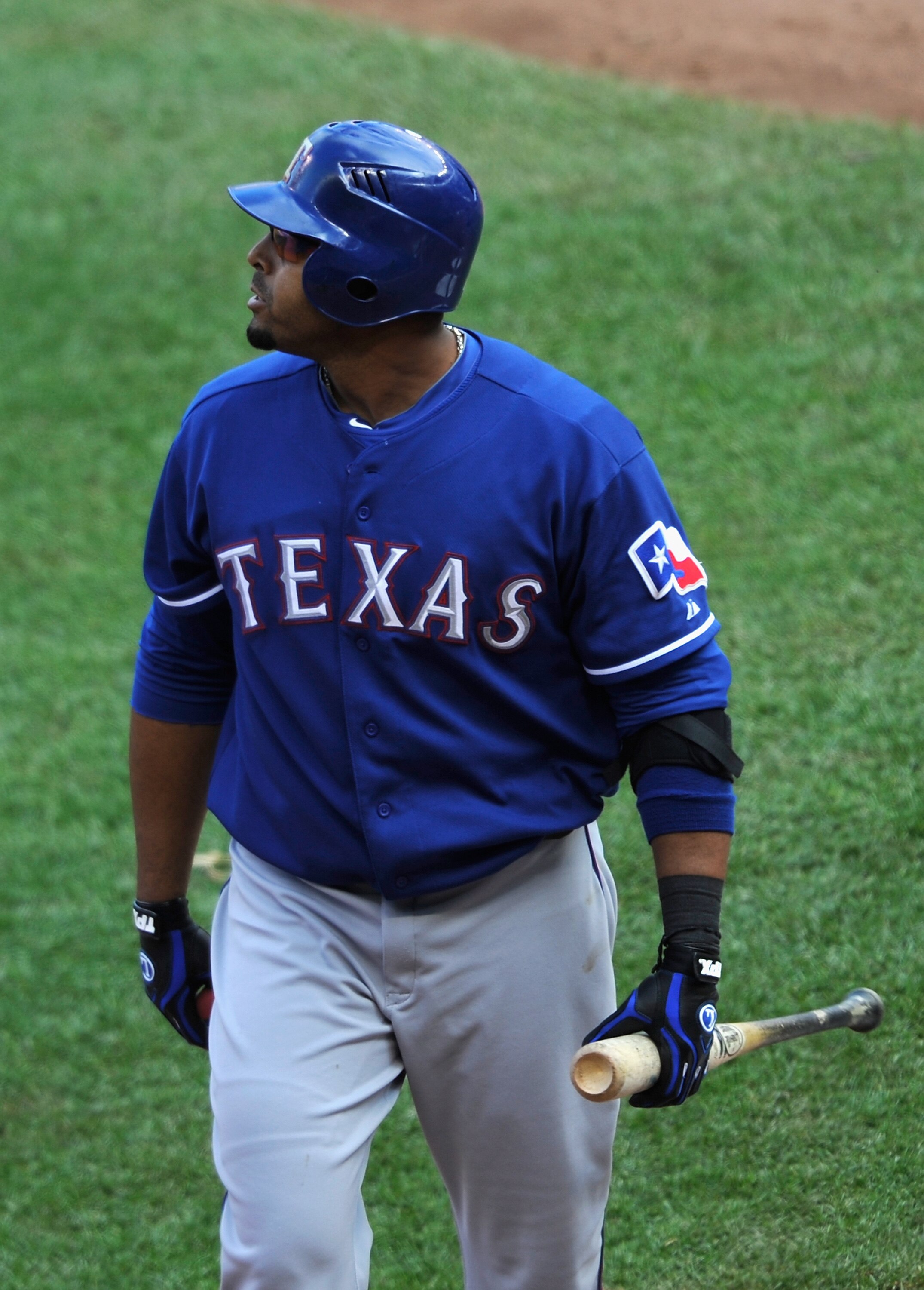 MINNEAPOLIS, MN - JUNE 11: Nelson Cruz #17 of the Texas Rangers reacts to striking out against the Minnesota Twins during the eighth inning of their game on June 11, 2011 at Target Field in Minneapolis, Minnesota. The Twins defeated the Rangers 8-1. (Phot MINNEAPOLIS, MN - JUNE 11: Nelson Cruz #17 of the Texas Rangers reacts to striking out against the Minnesota Twins during the eighth inning of their game on June 11, 2011 at Target Field in Minneapolis, Minnesota. The Twins defeated the Rangers 8-1. (Phot