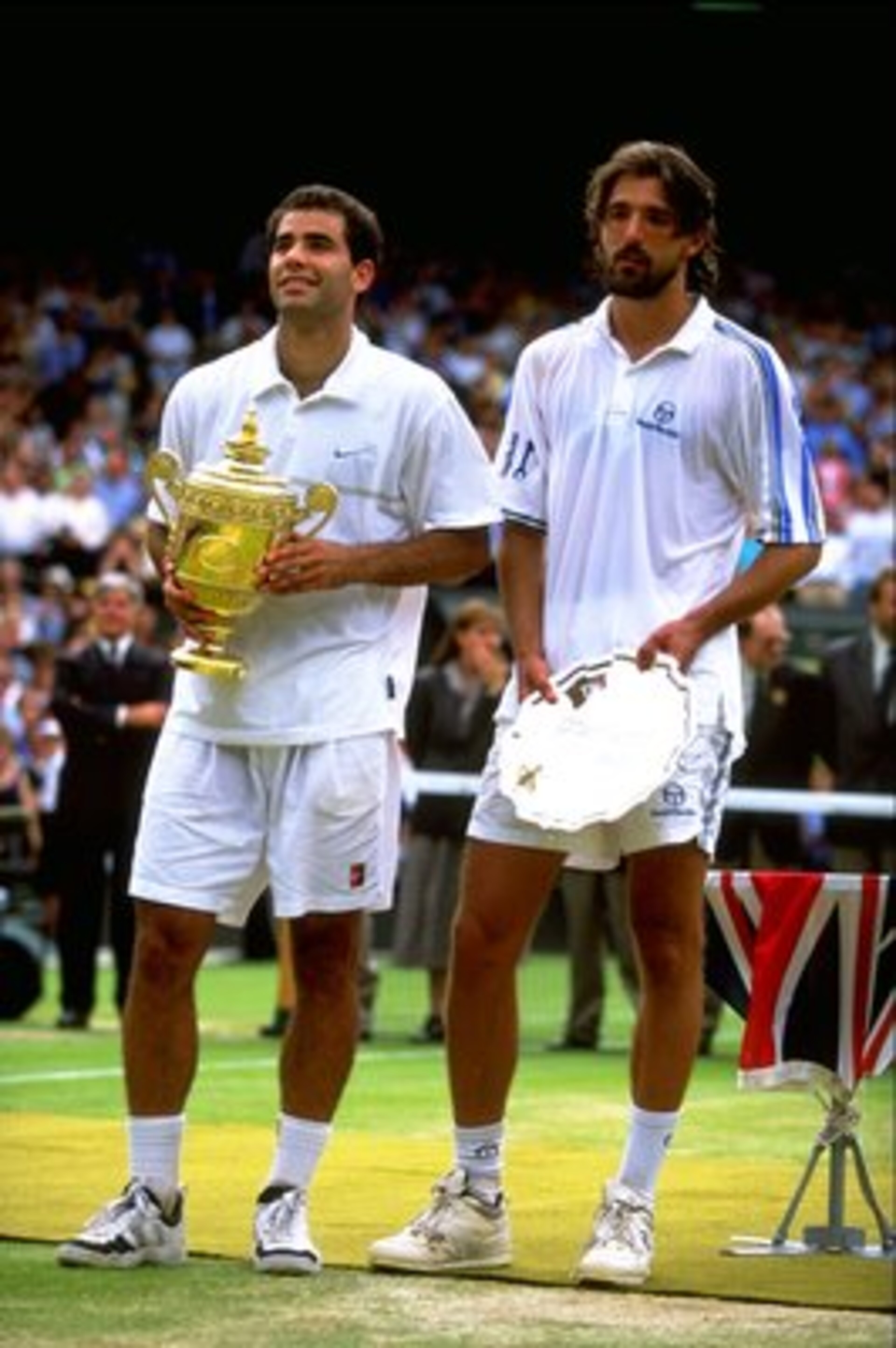 5 Jul 1998: Pete Sampras of the USA and Goran Ivanisevic of Croatia pose for the cameras during the 1998 Wimbledon Championships played at Wimbledon, London, England. \ Mandatory Credit: Gary M Prior/Allsport 5 Jul 1998: Pete Sampras of the USA and Goran Ivanisevic of Croatia pose for the cameras during the 1998 Wimbledon Championships played at Wimbledon, London, England. \ Mandatory Credit: Gary M Prior/Allsport