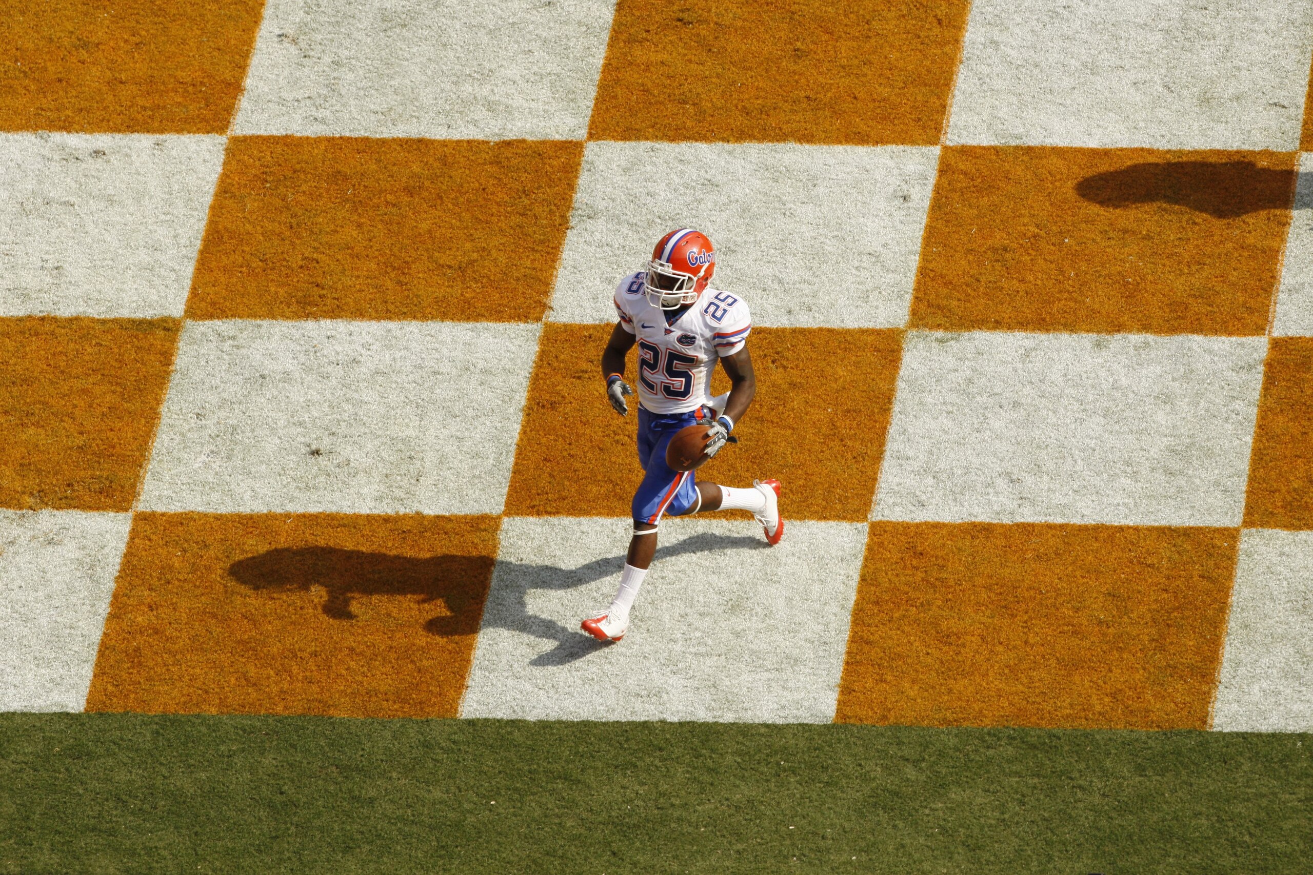 KNOXVILLE, TN - SEPTEMBER 20:  Brandon James #25 of the Florida Gators scores a touchdown against the Tennessee Volunteers at Neyland Stadium on September 20, 2008 in Knoxville, Tennessee.  (Photo by Streeter Lecka/Getty Images)