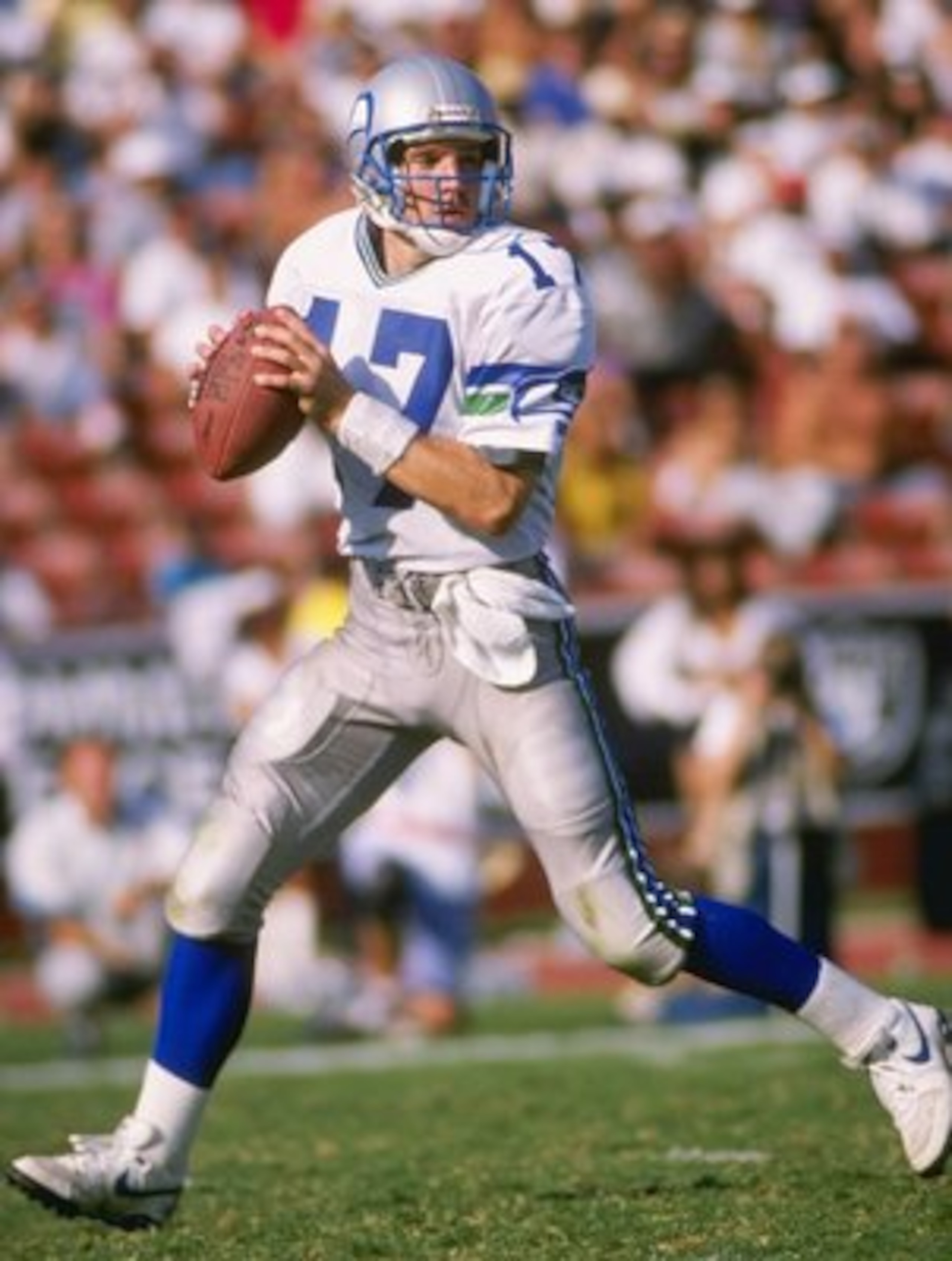 14 Oct 1990: Quarterback Dave Krieg of the Seattle Seahawks looks to pass the ball during a game against the Los Angeles Raiders at the Los Angeles Memorial Coliseum in Los Angeles, California. The Raiders won the game, 24-17. 14 Oct 1990: Quarterback Dave Krieg of the Seattle Seahawks looks to pass the ball during a game against the Los Angeles Raiders at the Los Angeles Memorial Coliseum in Los Angeles, California. The Raiders won the game, 24-17.