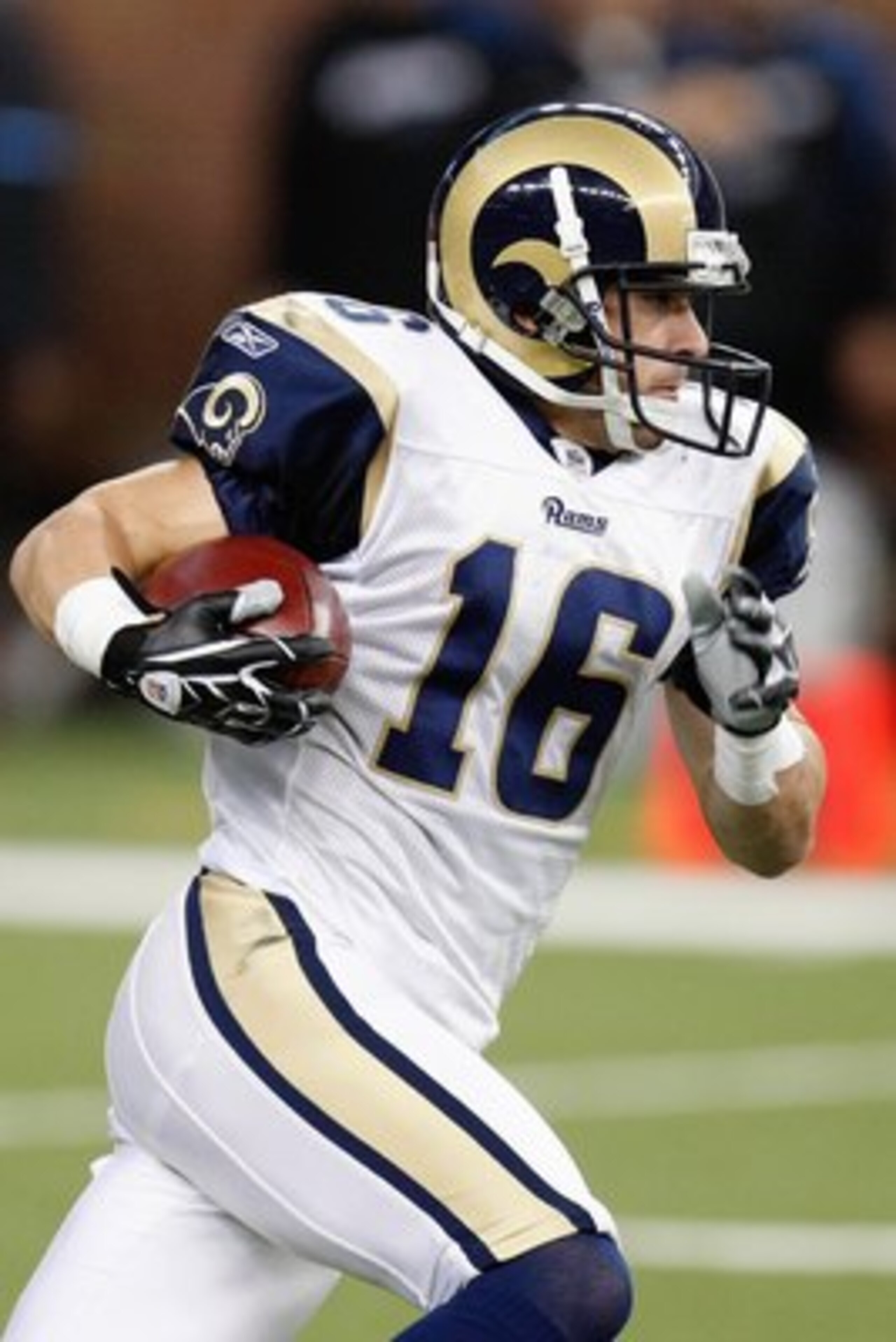 DETROIT - NOVEMBER 1:  Danny Amendola #16 of the St. Louis Rams runs with the ball during the game against the Detroit Lions on November 1, 2009 at Ford Field in Detroit, Michigan. (Photo by Gregory Shamus/Getty Images)