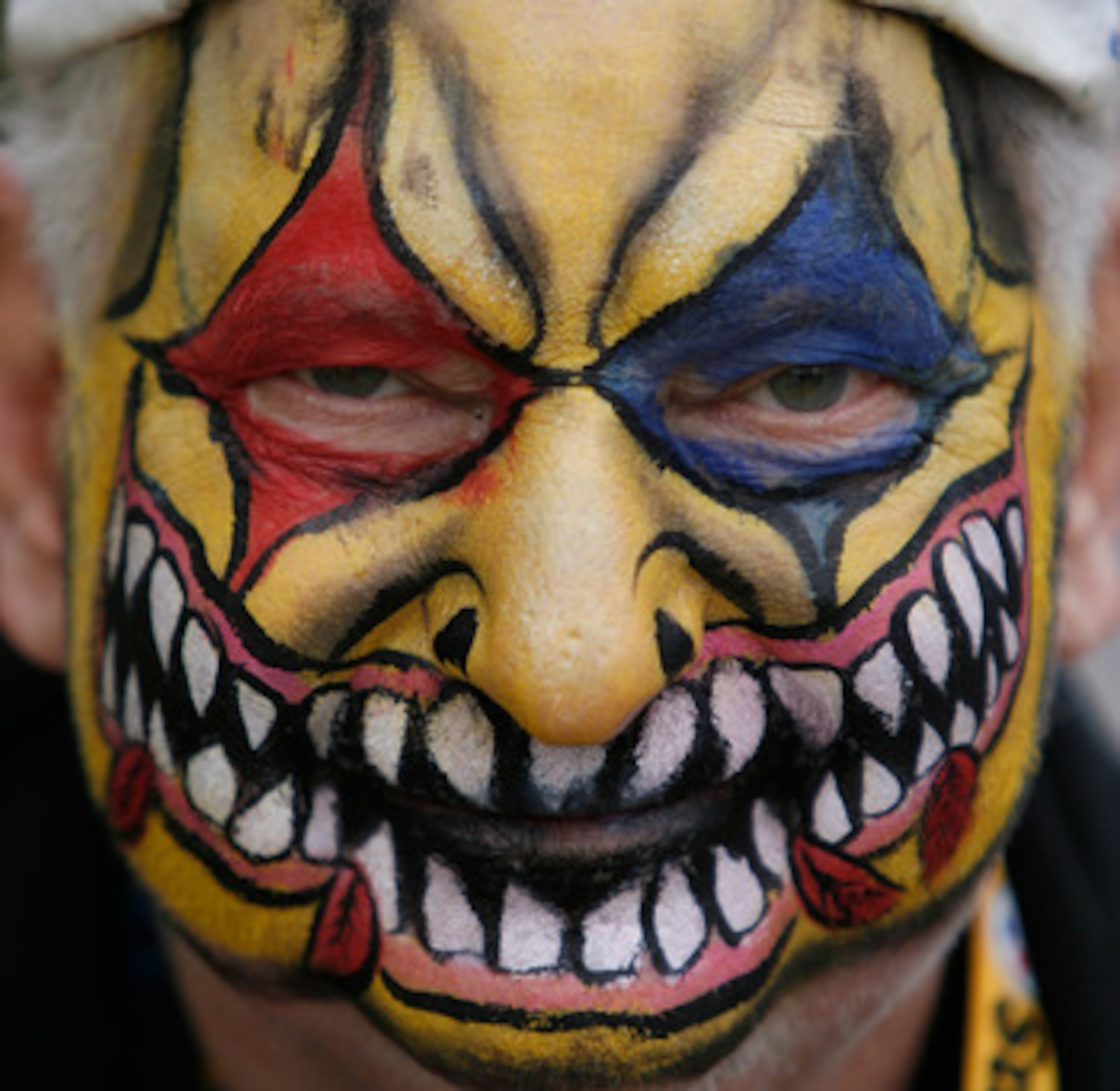 TAMPA, FL - FEBRUARY 01:  Pittsburgh Steelers fan David Neft of Pittsburgh, Pennsylvania poses for a photo outside the stadium prior to Super Bowl XLIII against the Arizona Cardinals on February 1, 2009 at Raymond James Stadium in Tampa, Florida.  (Photo