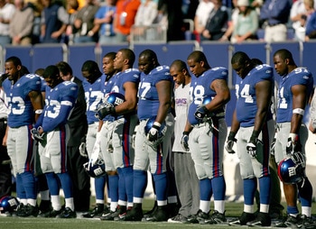 EAST RUTHERFORD, NJ - OCTOBER 30: The New York Giants take a moment of silence to honor Wellington Mara, the longtime owner of the Giants who passed away earlier this week, before their game against the Washington Redskins at Giants Stadium on October 30,