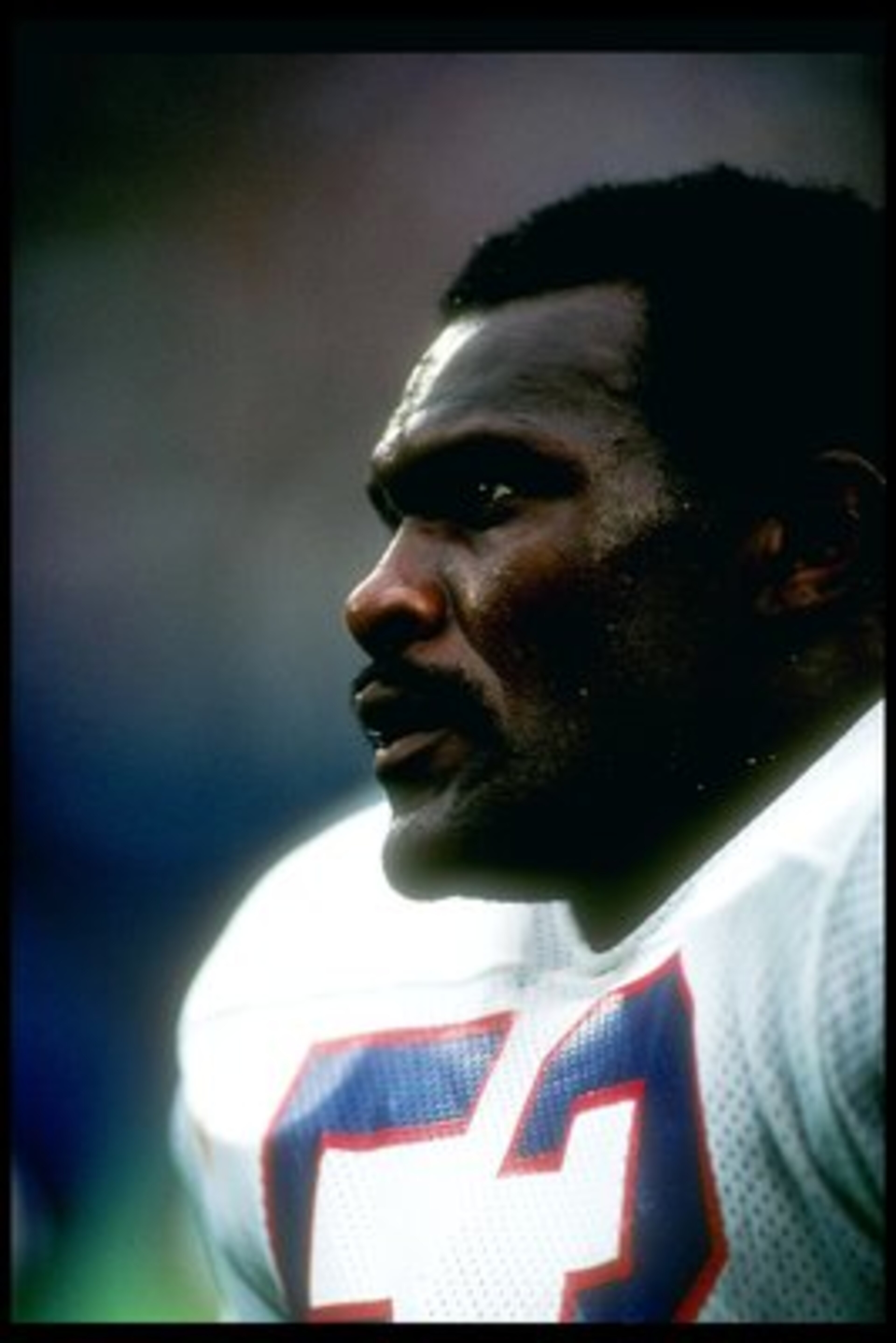 20 Sep 1987:  Linebacker Harry Carson of the New York Giants looks on during a game against the Dallas Cowboys at Giants Stadium in East Rutherford, New Jersey.  The Cowboys won the game, 16-14. Mandatory Credit: T. G. Higgins  /Allsport