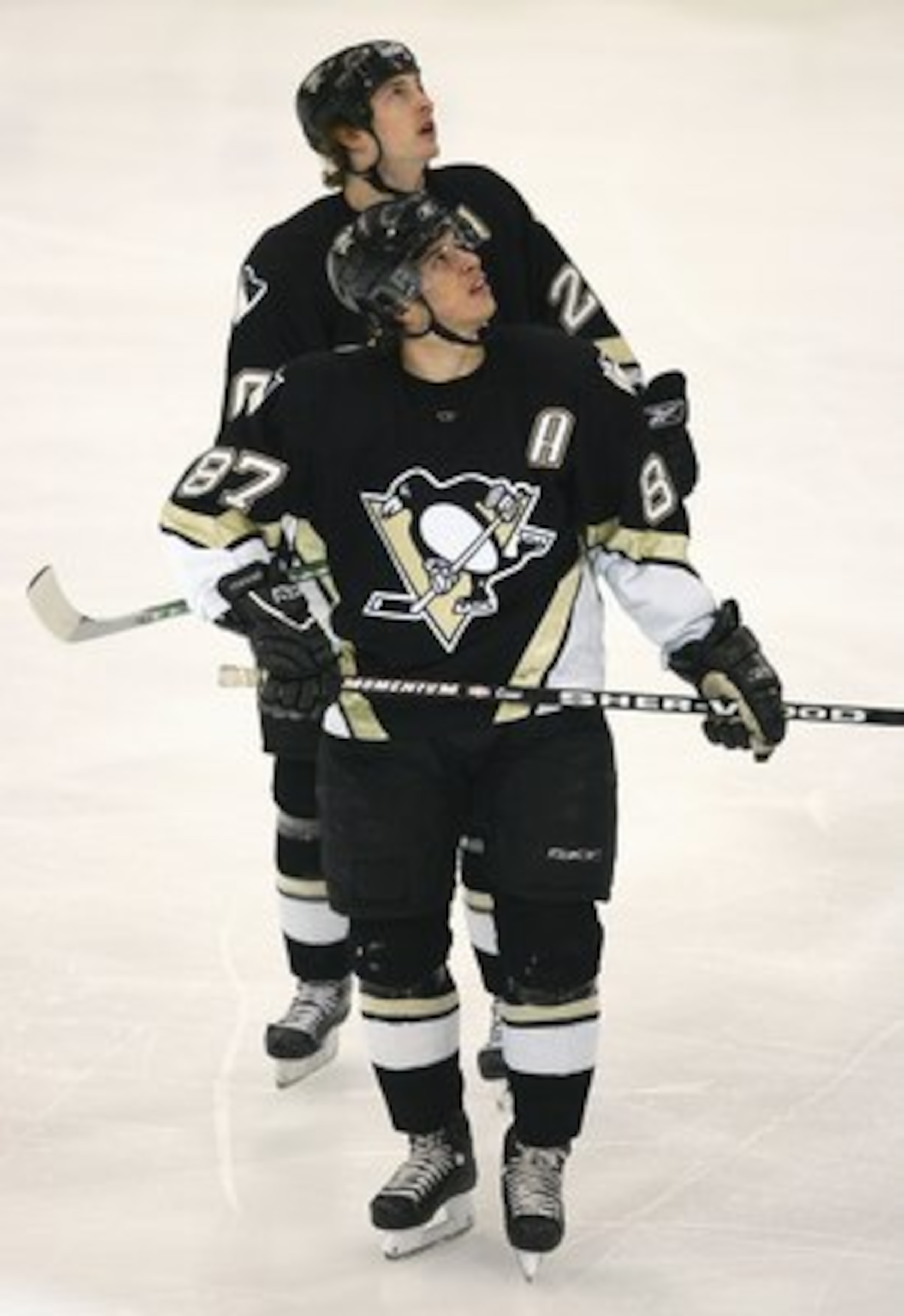 PITTSBURGH - APRIL 15: Sidney Crosby #87 and Colby Armstrong #20 of the Pittsburgh Penguins check the overhead scoreboard during a break in game action of Game 3 against the Ottawa Senators in the 2007 Eastern Conference Quarterfinals at Mellon Arena on PITTSBURGH - APRIL 15: Sidney Crosby #87 and Colby Armstrong #20 of the Pittsburgh Penguins check the overhead scoreboard during a break in game action of Game 3 against the Ottawa Senators in the 2007 Eastern Conference Quarterfinals at Mellon Arena on