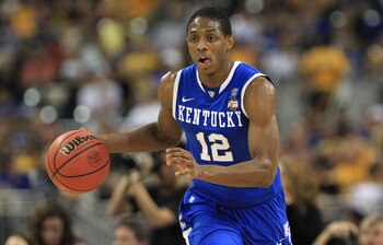 HOUSTON, TX - APRIL 02:  Brandon Knight #12 of the Kentucky Wildcats moves the ball while taking on the Connecticut Huskies during the National Semifinal game of the 2011 NCAA Division I Men's Basketball Championship at Reliant Stadium on April 2, 2011 in