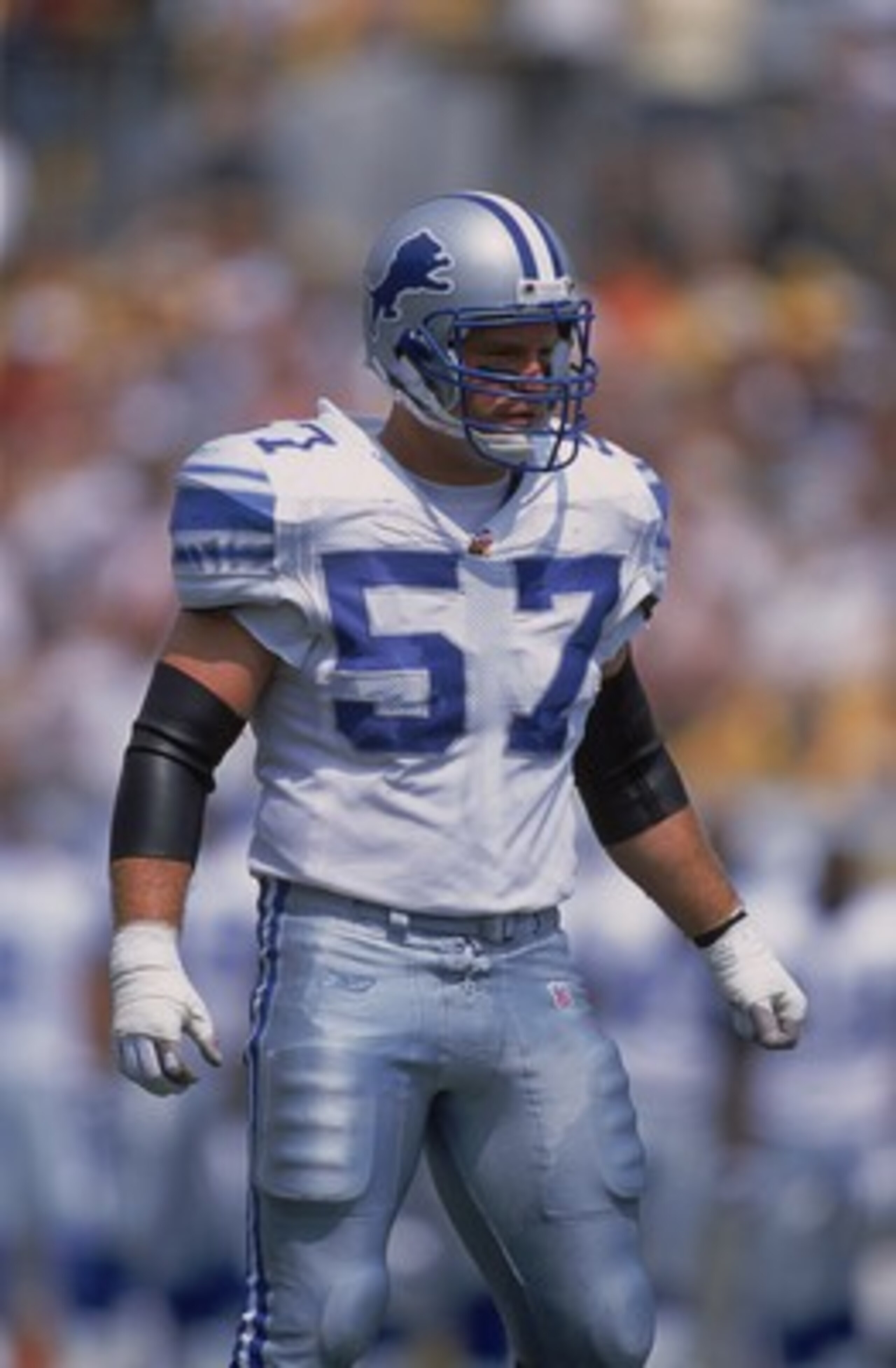 25 Aug 2001:  Stephen Boyd #57 of the Detroit Lions looking on down the field during the Pre-Season game against the Pittsburgh Steelers at Heinz Field in Pittsburgh, Pennsylvania.Mandatory Credit: Scott Halleran  /Allsport