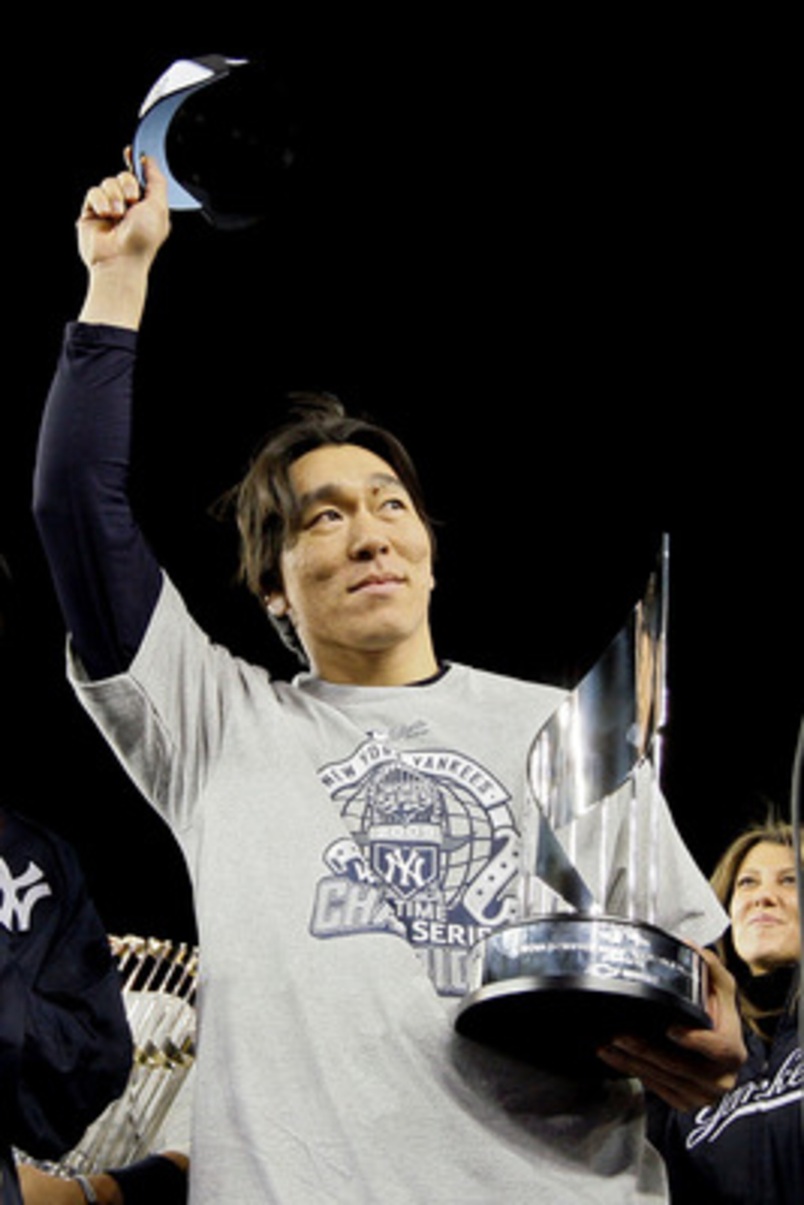 NEW YORK - NOVEMBER 4: World Series MVP Hideki Matsui #55 of the New York Yankees celebrates with the MVP trophy after their 7-3 win against the Philadelphia Phillies in Game Six of the 2009 MLB World Series at Yankee Stadium on November 4, 2009 in the B NEW YORK - NOVEMBER 4: World Series MVP Hideki Matsui #55 of the New York Yankees celebrates with the MVP trophy after their 7-3 win against the Philadelphia Phillies in Game Six of the 2009 MLB World Series at Yankee Stadium on November 4, 2009 in the B