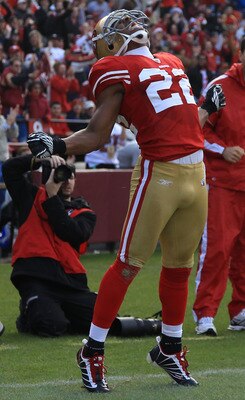 SAN FRANCISCO - DECEMBER 12:  Nate Clements #22 of the San Francisco 49ers celebrates after an interception against the Seattle Seahawks during an NFL game at Candlestick Park on December 12, 2010 in San Francisco, California.(Photo by Jed Jacobsohn/Getty