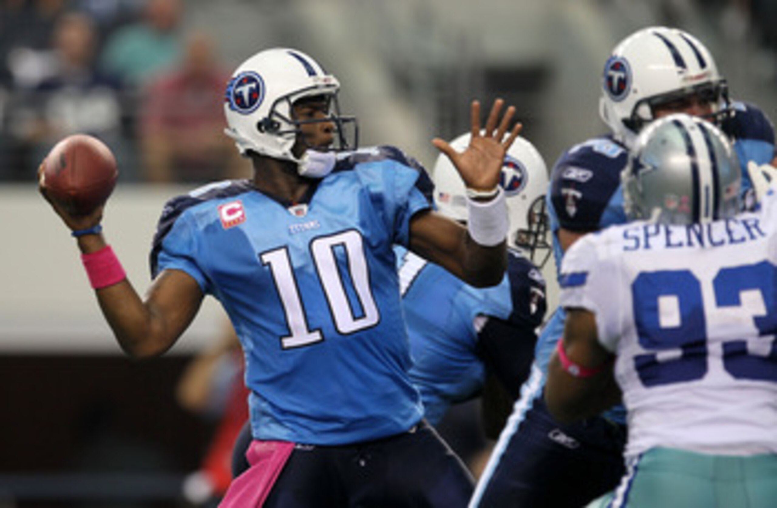 ARLINGTON, TX - OCTOBER 10:  Quarteback Vince Young #10 of the Tennessee Titans throws a pass against the Dallas Cowboys at Cowboys Stadium on October 10, 2010 in Arlington, Texas.  The Titans won 34-27.  (Photo by Stephen Dunn/Getty Images)