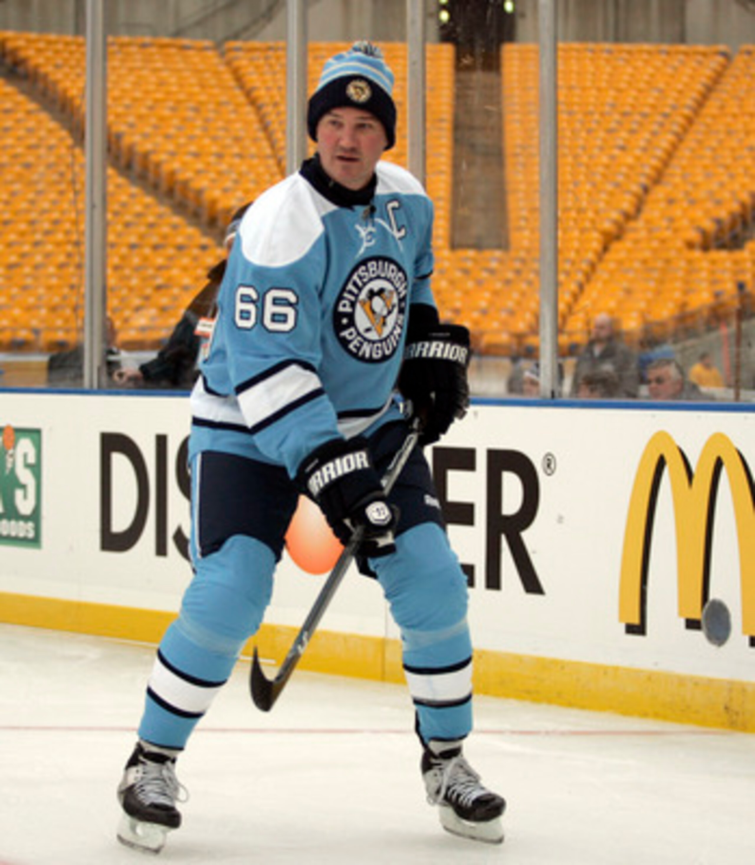 PITTSBURGH, PA - DECEMBER 31: Mario Lemieux #66 of the Pittsburgh Penguins skates against the Washington Capitals during the 2011 NHL Winter Classic Alumni Game on December 31, 2010 at Heinz Field in Pittsburgh, Pennsylvania. (Photo by Justin K. Aller/G PITTSBURGH, PA - DECEMBER 31: Mario Lemieux #66 of the Pittsburgh Penguins skates against the Washington Capitals during the 2011 NHL Winter Classic Alumni Game on December 31, 2010 at Heinz Field in Pittsburgh, Pennsylvania. (Photo by Justin K. Aller/G