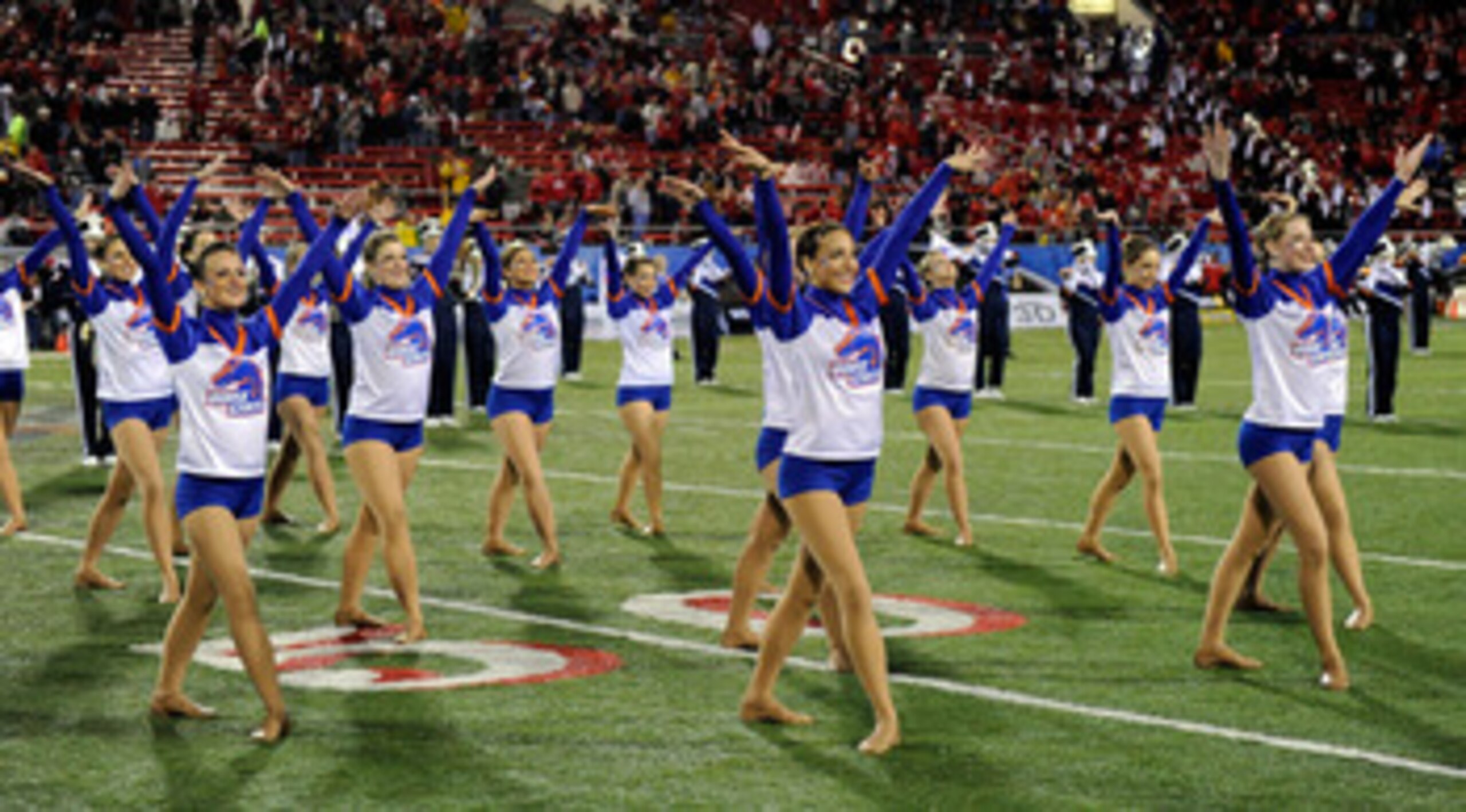 LAS VEGAS, NV - DECEMBER 22:  Boise State Broncos dancers perform before the MAACO Bowl Las Vegas against the Utah Utes at Sam Boyd Stadium December 22, 2010 in Las Vegas, Nevada. Boise State Won 26-3.  (Photo by Ethan Miller/Getty Images)